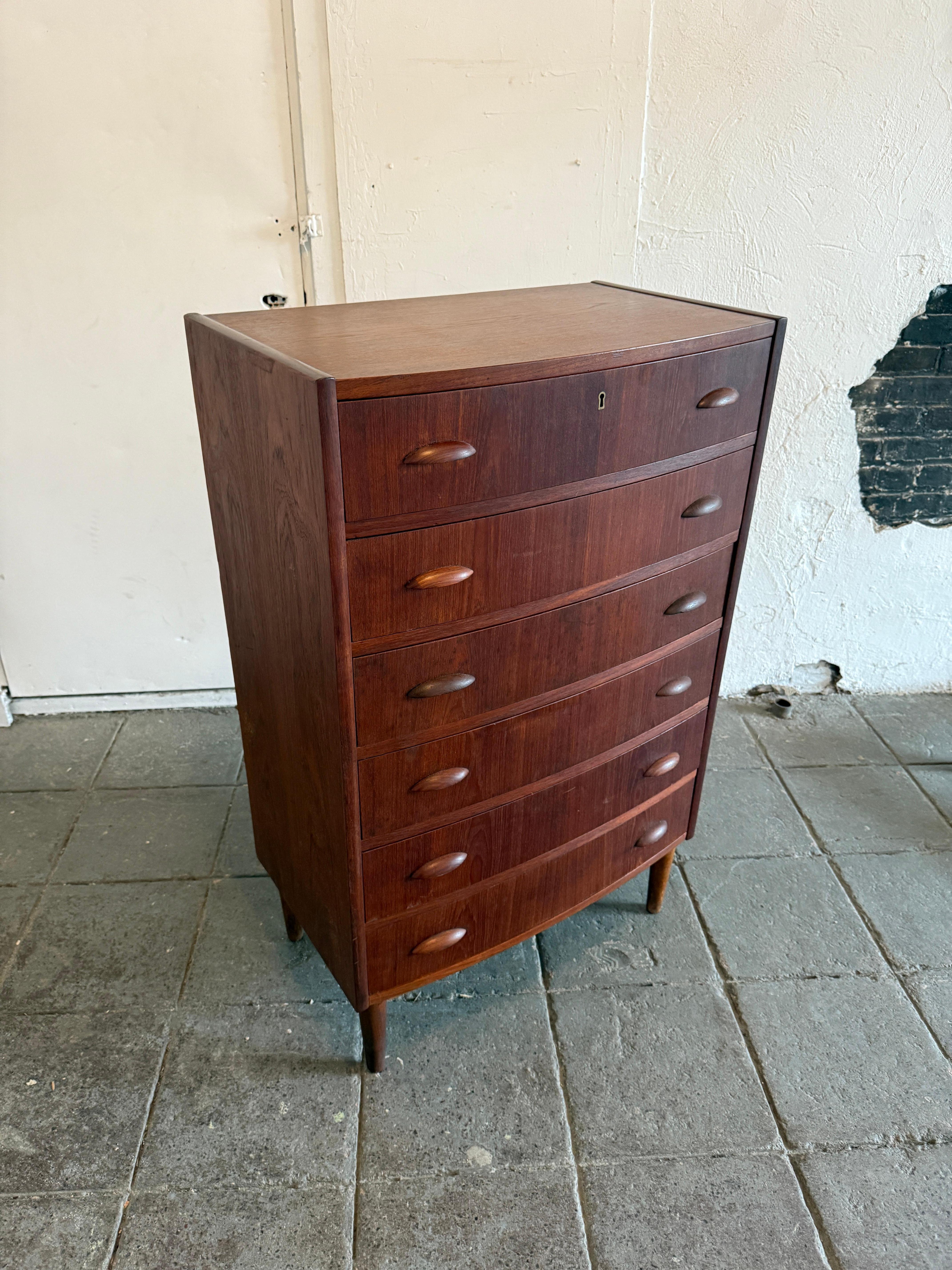 Scandinavian Modern Mid century danish tall teak round front 6 drawer dresser with key For Sale
