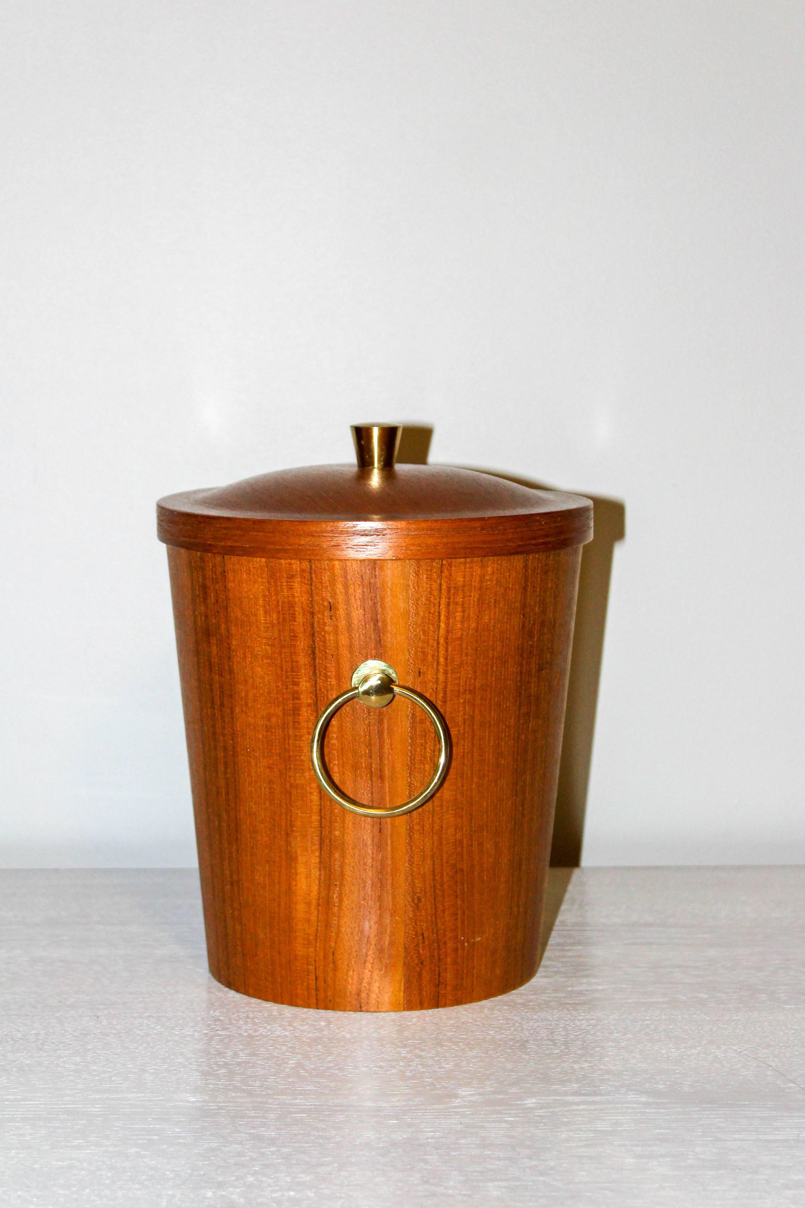 Midcentury Danish Teak and Brass Ice Bucket with Pincer In Excellent Condition In Malmo, SE