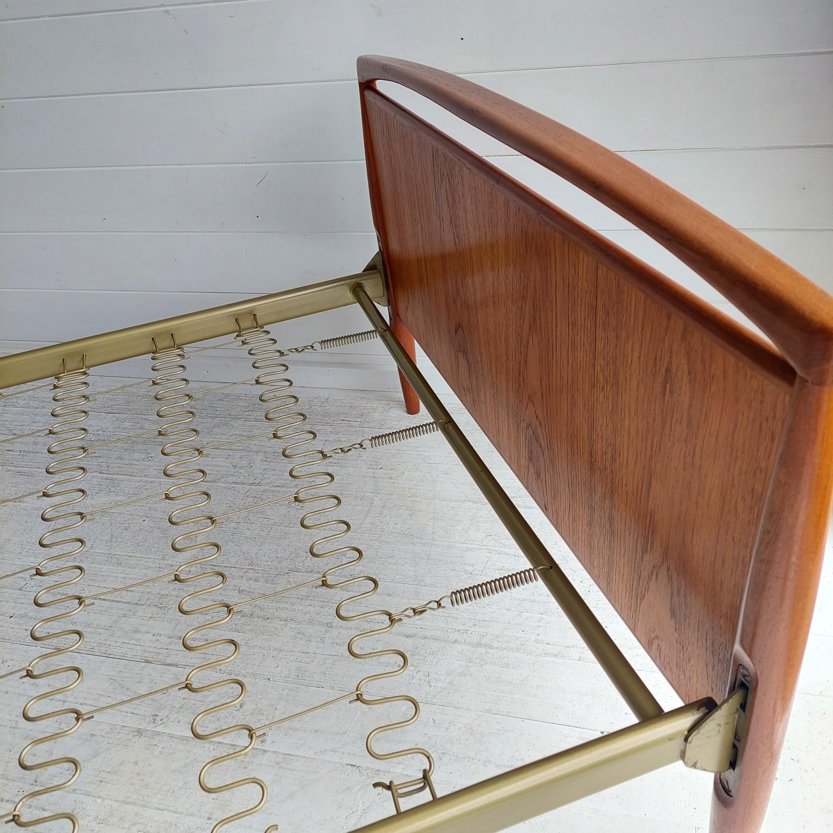 Mid Century Danish Teak 2 Single beds Kai Kristiansen daybeds for Magnus Olesen 9