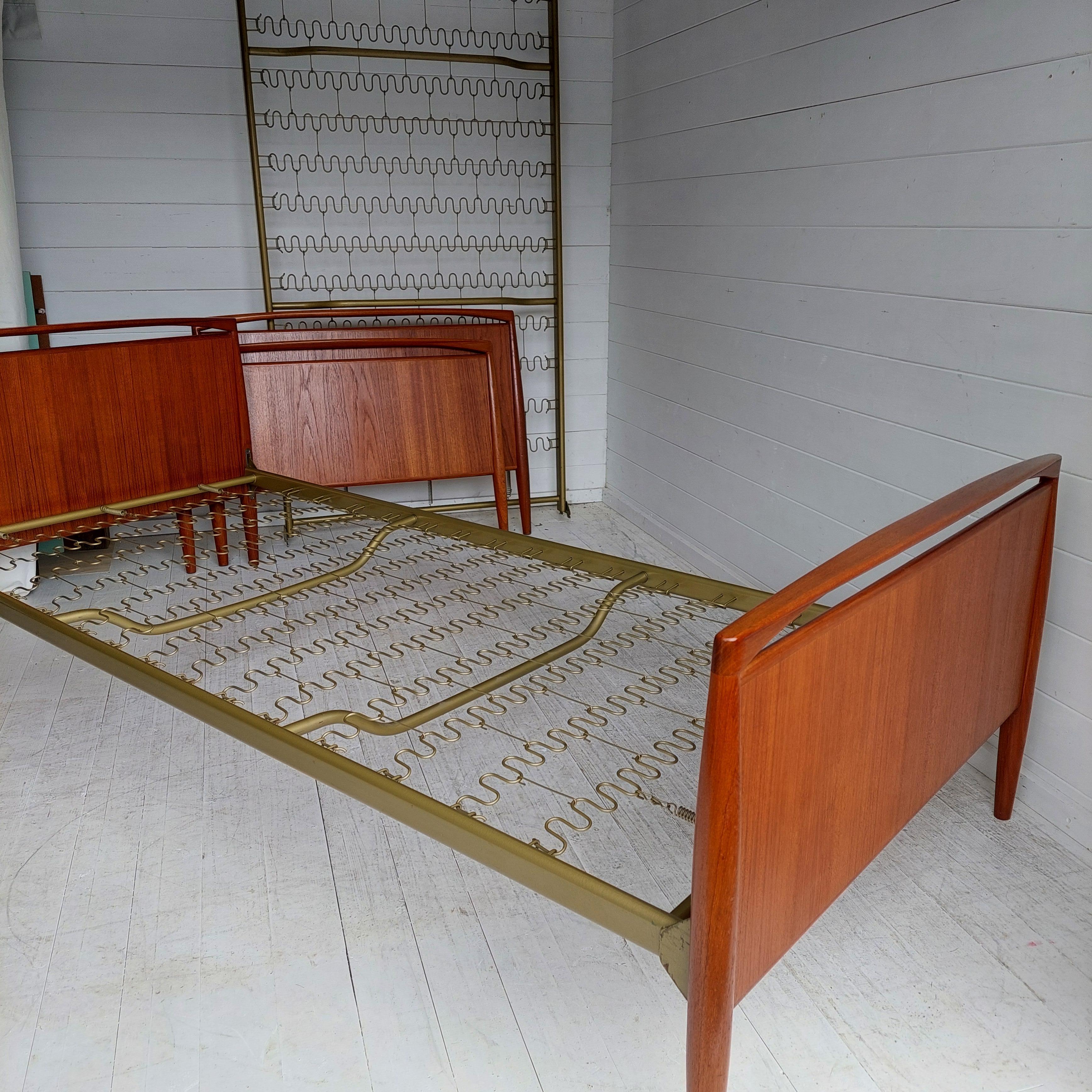 Mid Century Danish Teak 2 Single beds Kai Kristiansen daybeds for Magnus Olesen For Sale 3