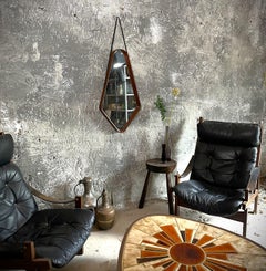 Dänischer Teakholz- und Lederspiegel aus der Mitte des Jahrhunderts von Cantu, Italien 1950er Jahre