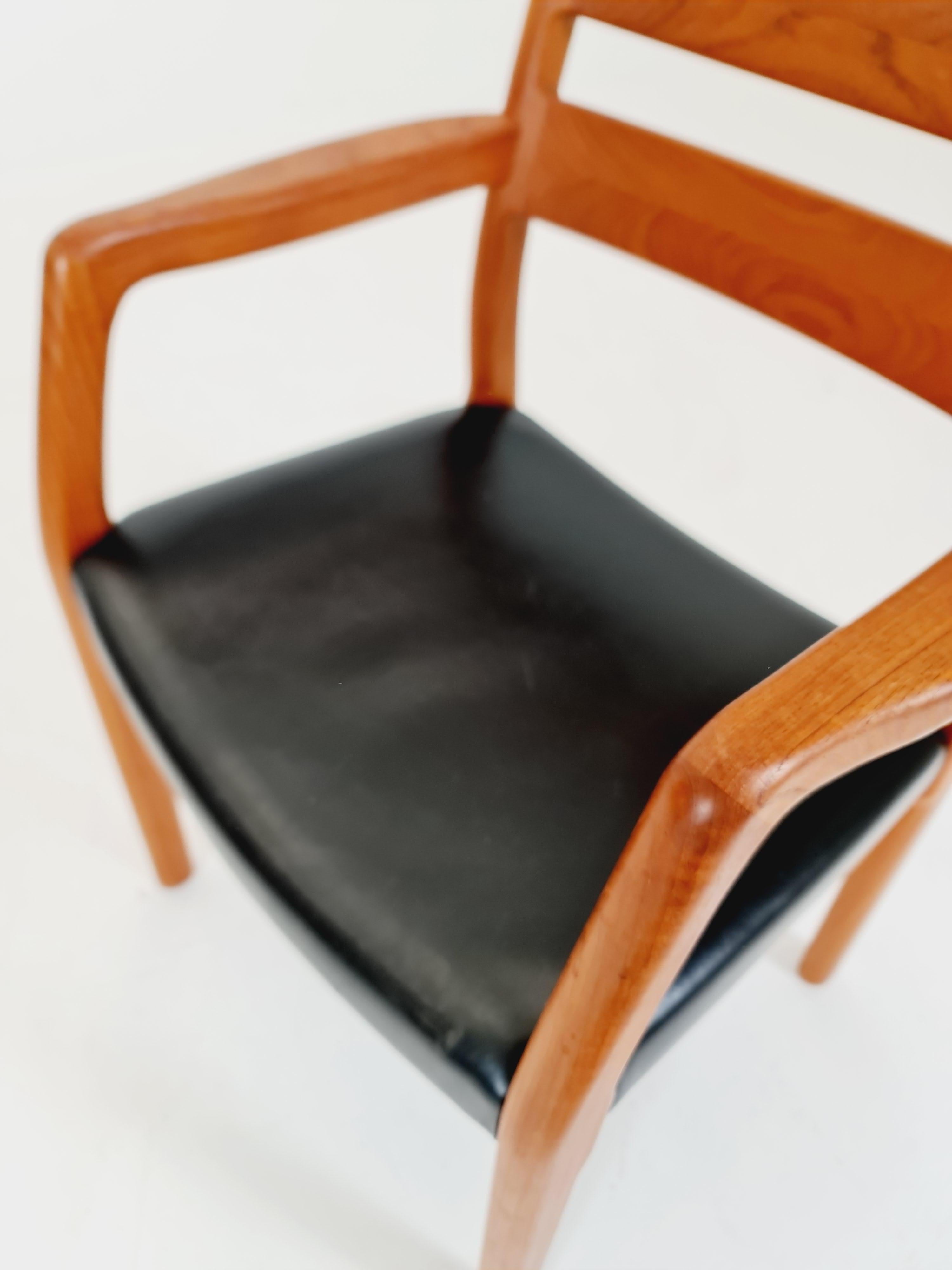 Sillón danés de teca de mediados de siglo de ERIK KIRKEGAARD para Glostrup  de los años 60 en venta 3