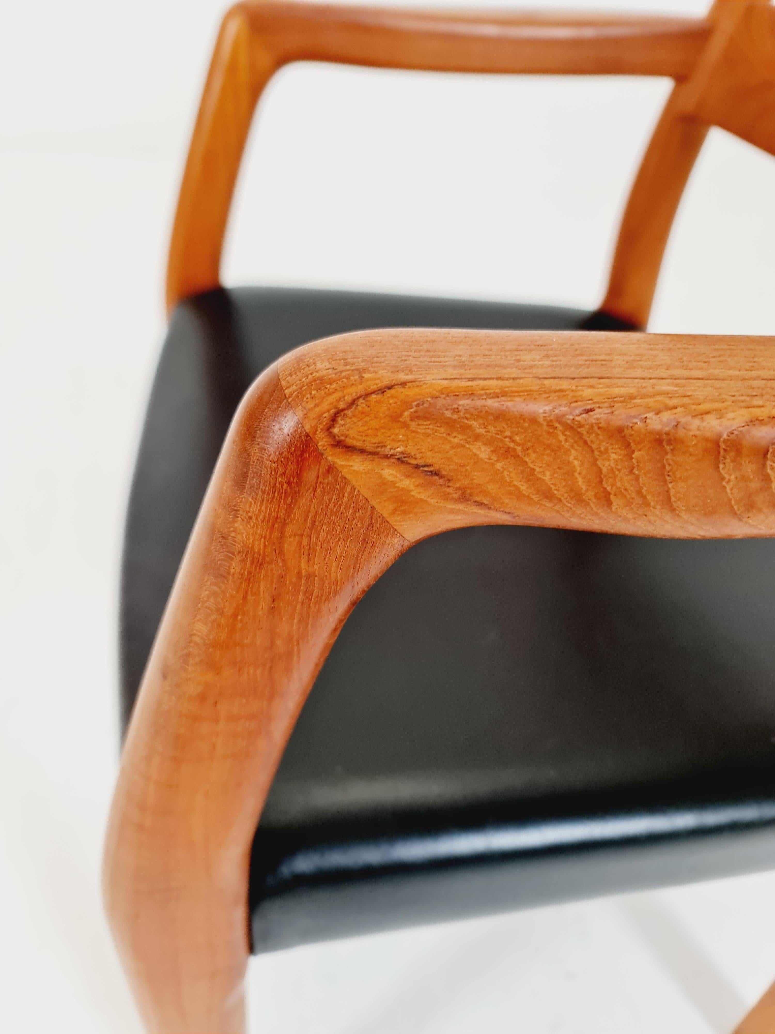 Sillón danés de teca de mediados de siglo de ERIK KIRKEGAARD para Glostrup  de los años 60 en venta 1
