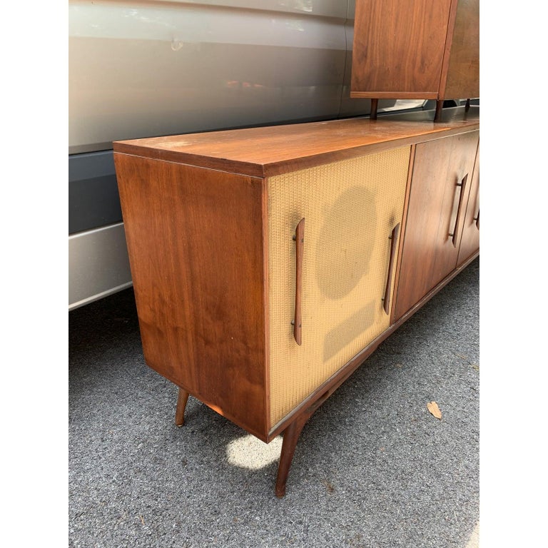 Mid Century Danish Teak Bar / Entertainment Center For Sale at 1stDibs
