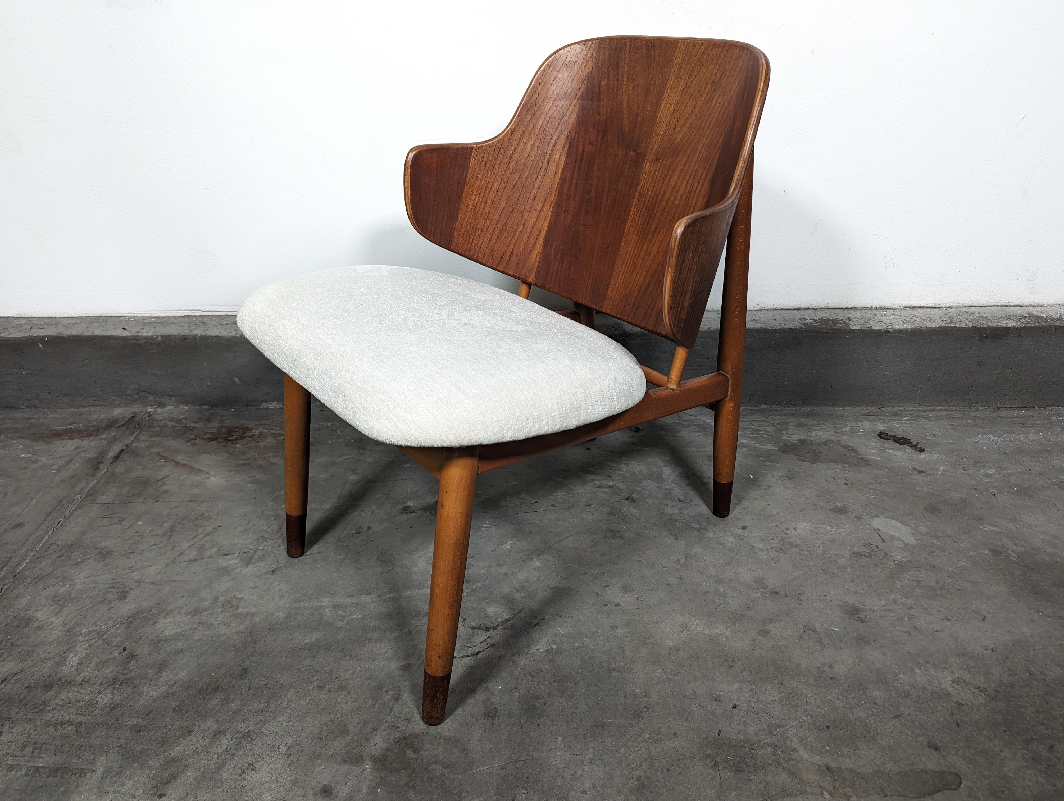 Mid Century Danish Teak & Beech Wood Penguin Chair by Ib Kofod-Larsen, c1950s For Sale 4