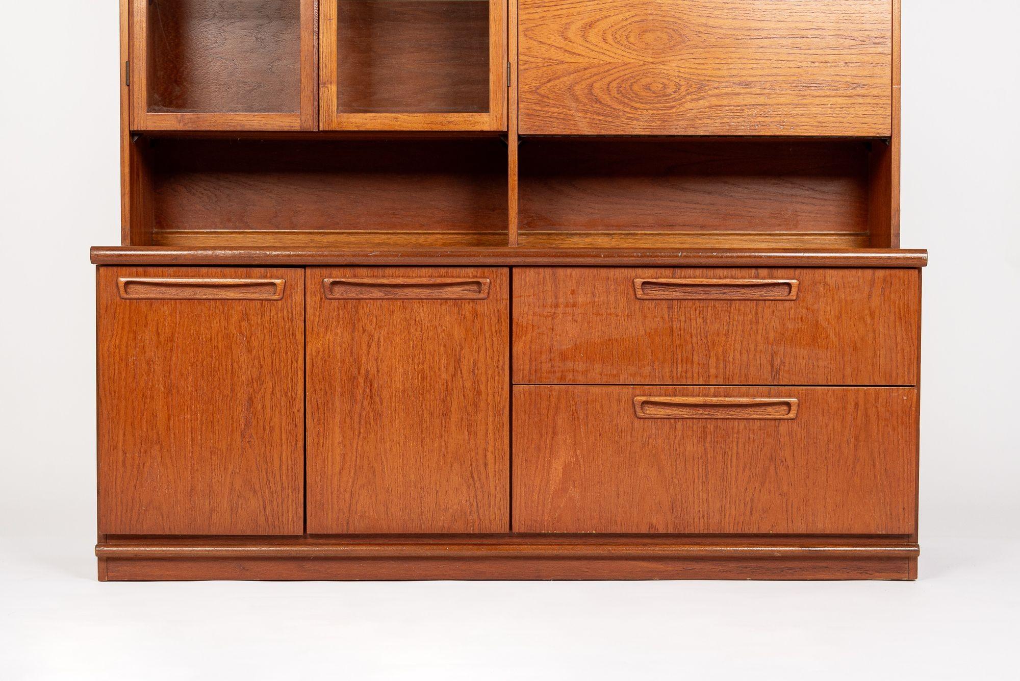 Late 20th Century Mid Century Danish Teak Bookcase Wall Unit Cabinet For Sale