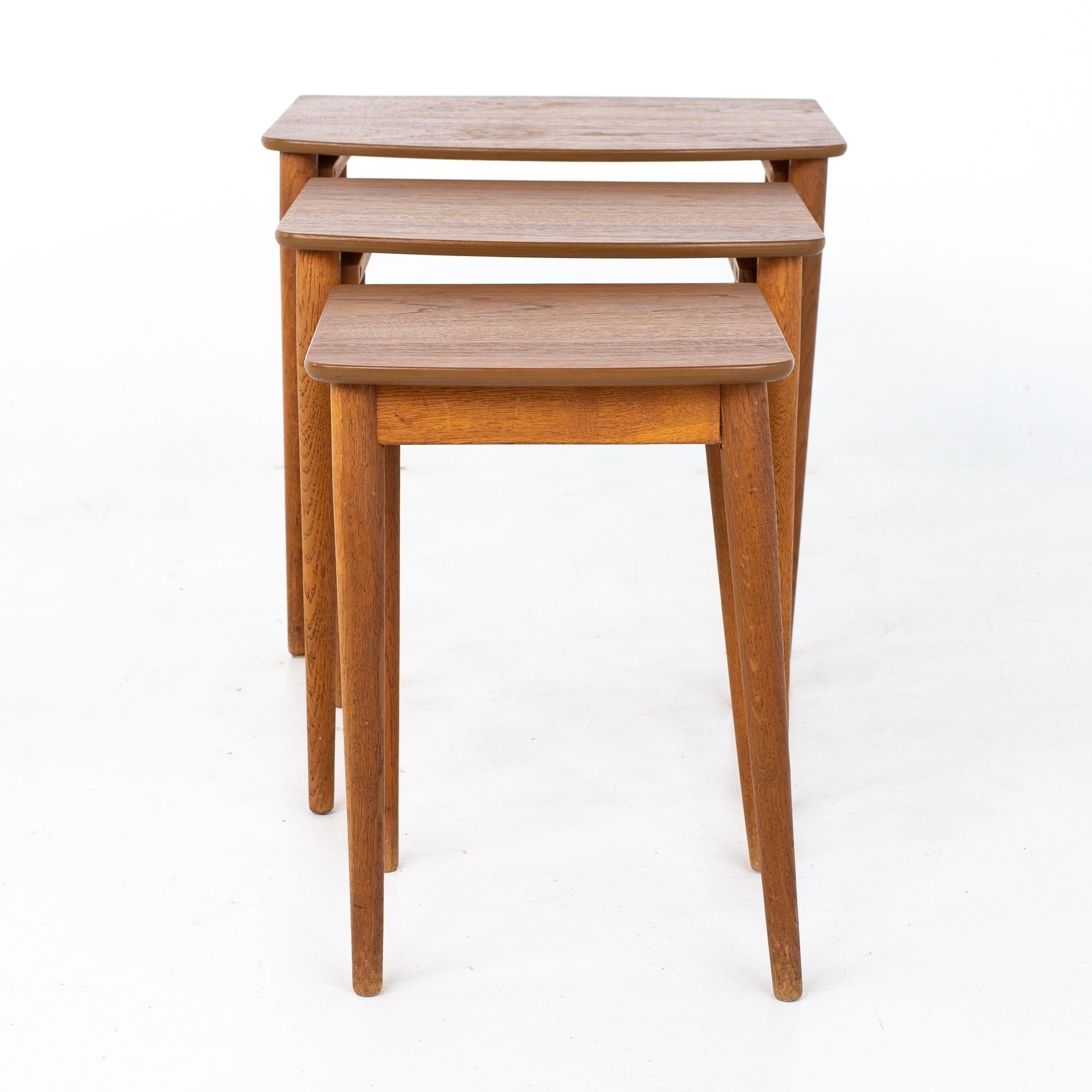 Mid Century Danish Teak Bow Front Nesting Tables In Good Condition In Countryside, IL
