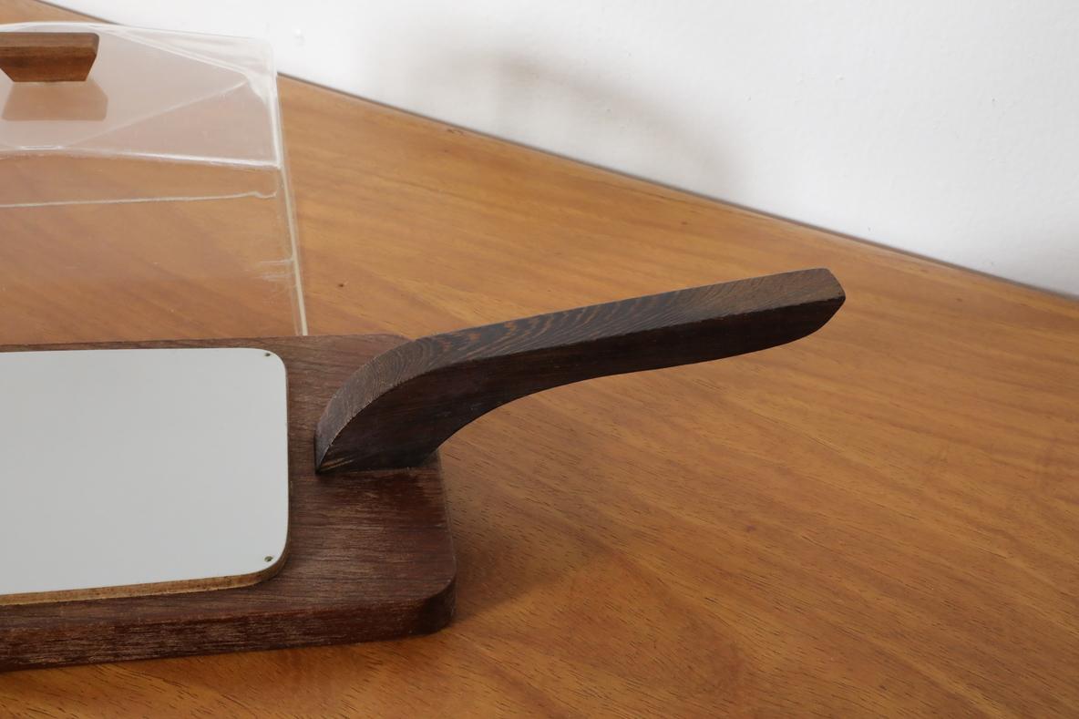 Dänisches Teakholz-Butter- oder Käsetablett aus der Mitte des Jahrhunderts mit Acryl-Deckel im Angebot 2