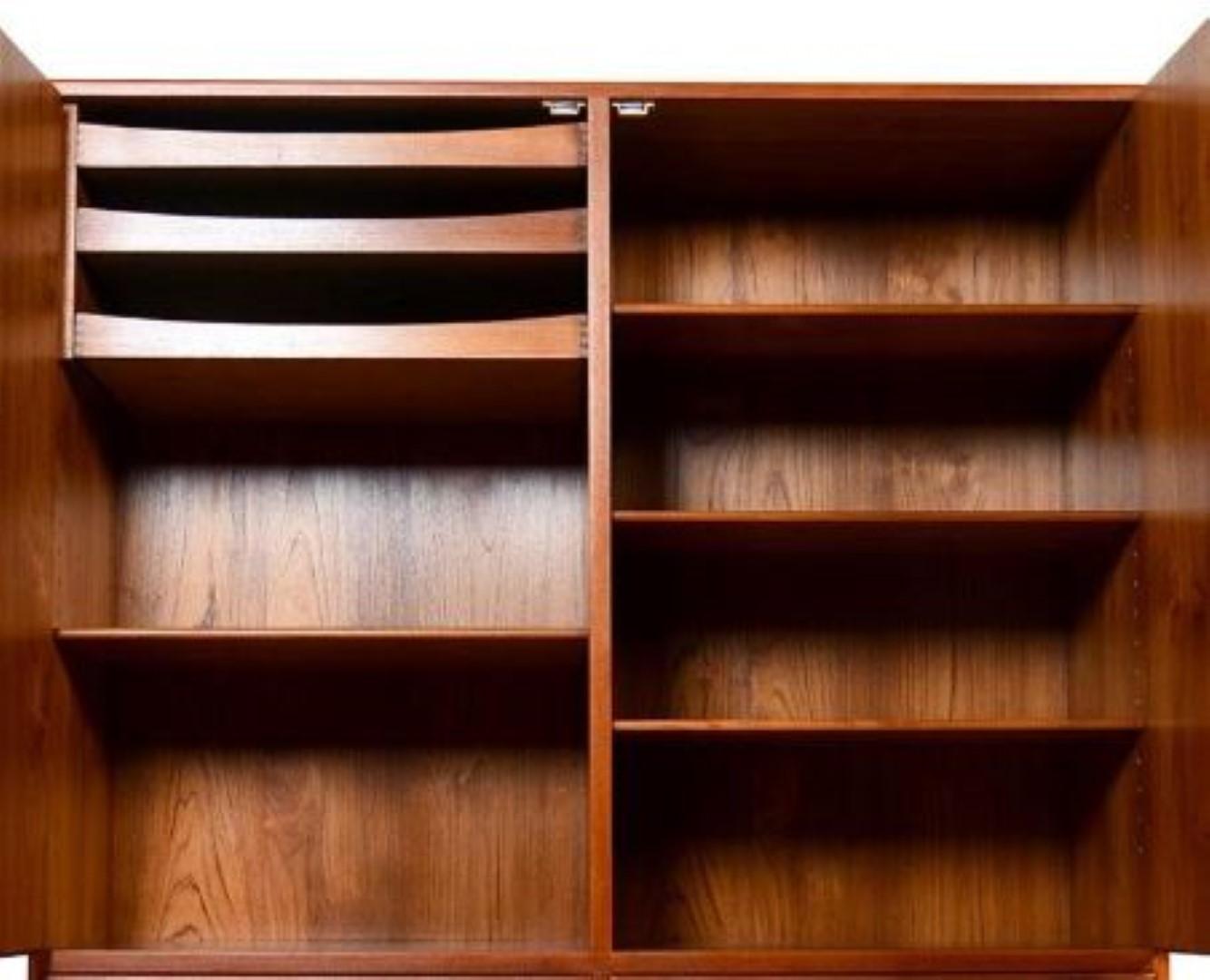 Mid-Century Danish Teak Cabinet by Johannes Andersen for B. Pedersen, 1960's For Sale 4