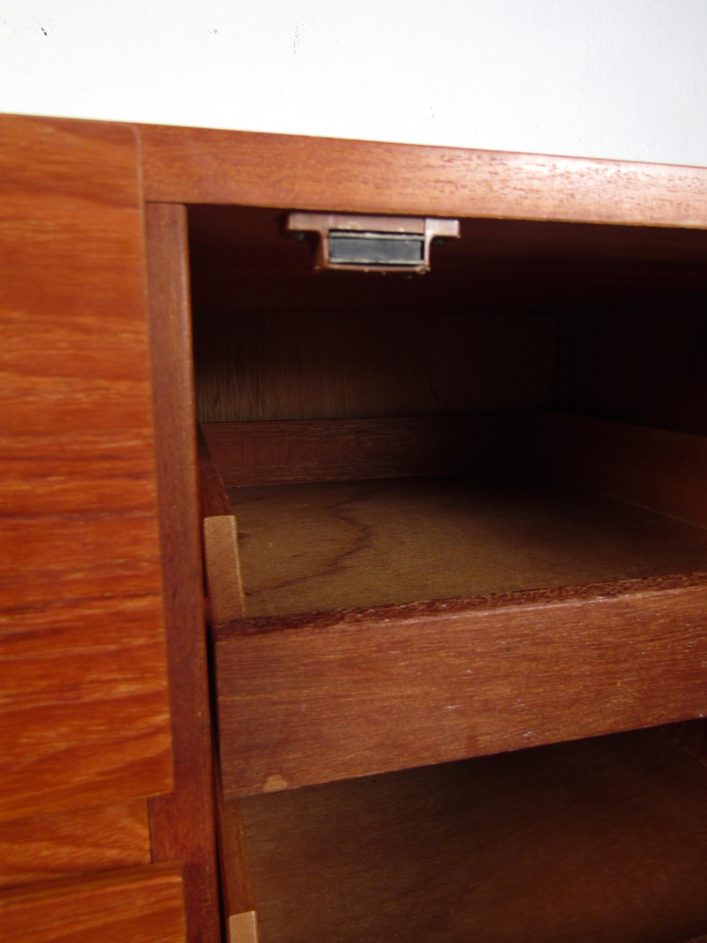 Midcentury Danish Teak Cabinet In Good Condition For Sale In Brooklyn, NY