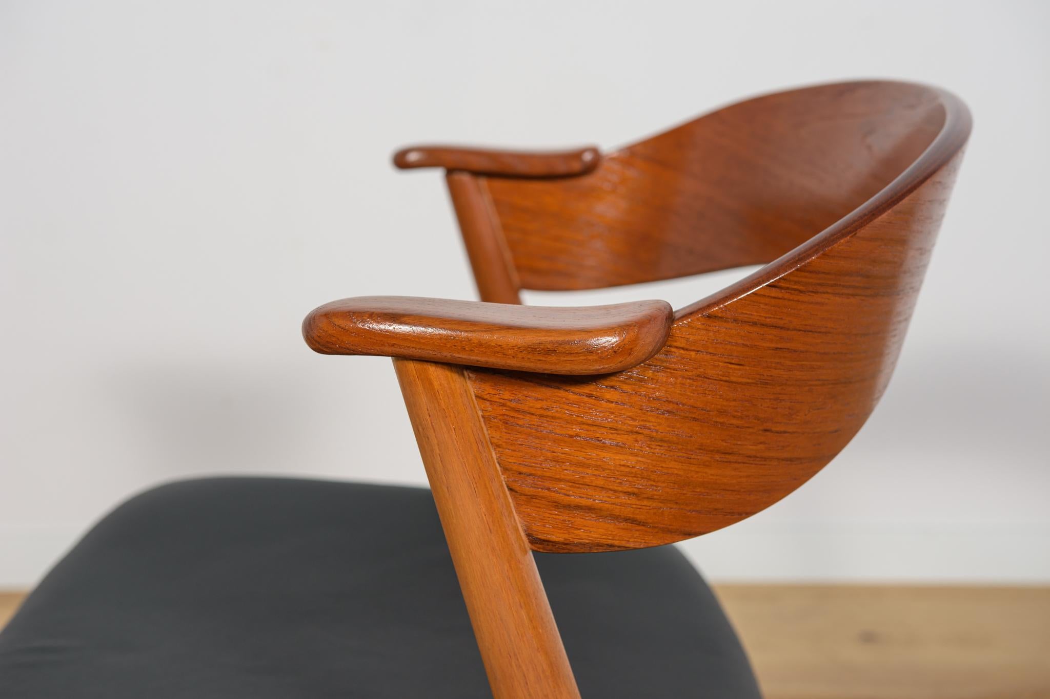 Mid-Century Danish Teak Chairs from Korup Stolefabrik, Denmark, 1960s, Set of 4 For Sale 12
