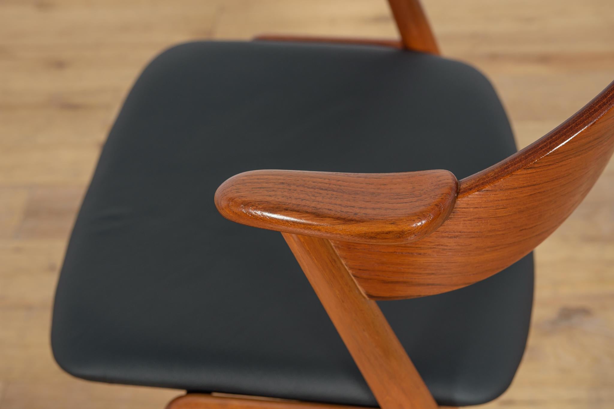 Mid-Century Danish Teak Chairs from Korup Stolefabrik, Denmark, 1960s, Set of 4 For Sale 13