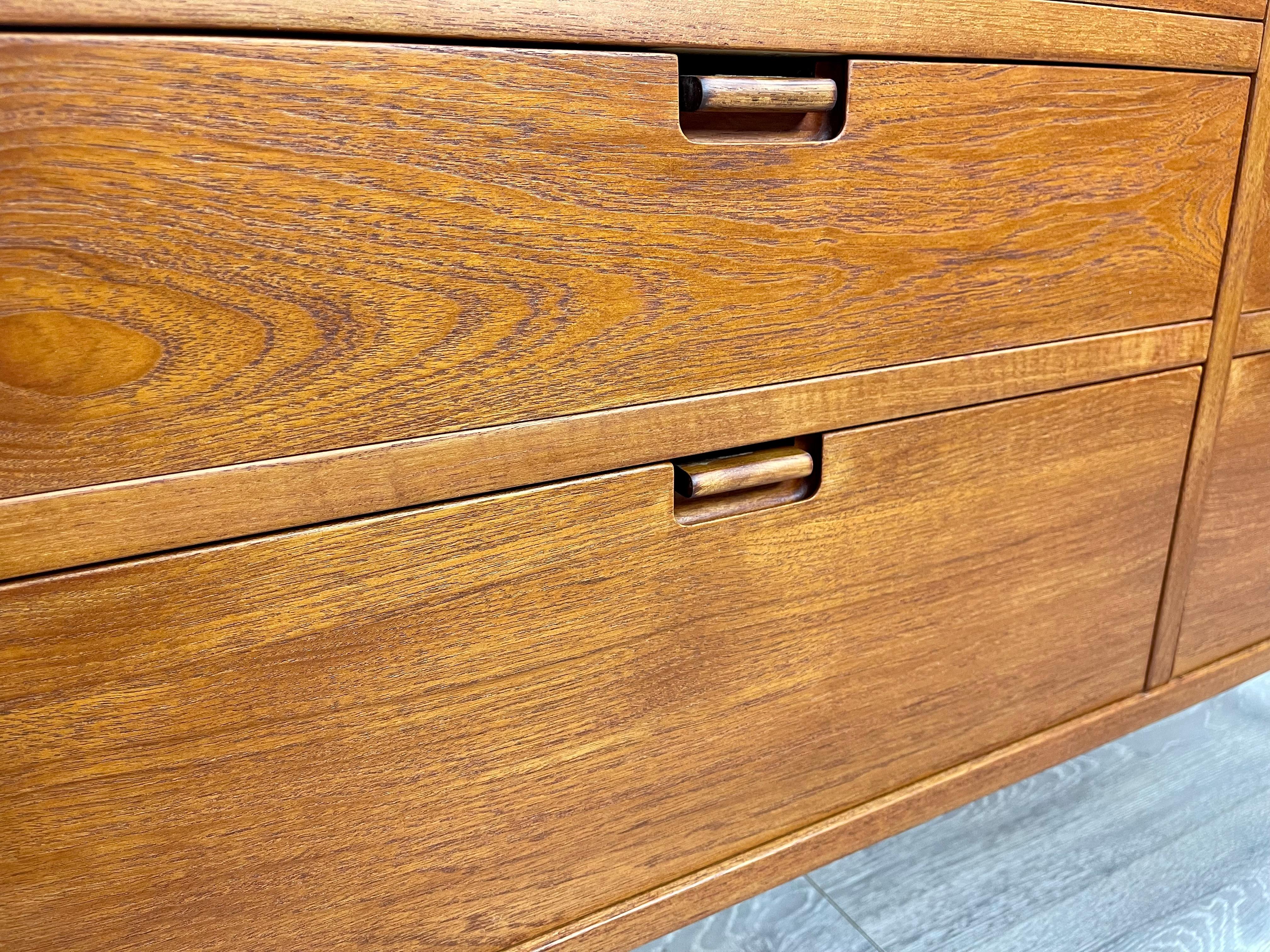Midcentury Danish Teak Chest of Drawers In Excellent Condition In Hull, GB