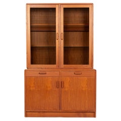 Mid Century Danish Teak China Cabinet oder Bücherregal Wall Unit