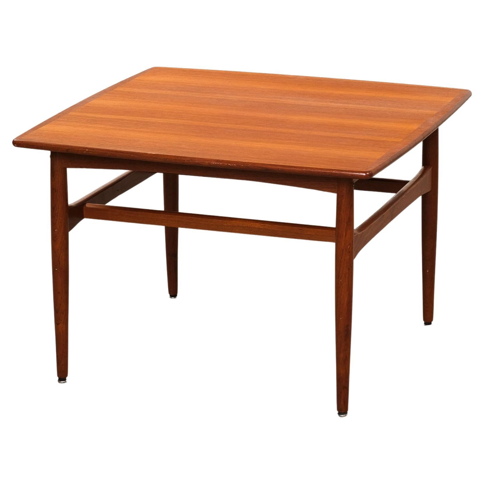 Dänischer Couchtisch aus Teakholz, Mitte des Jahrhunderts