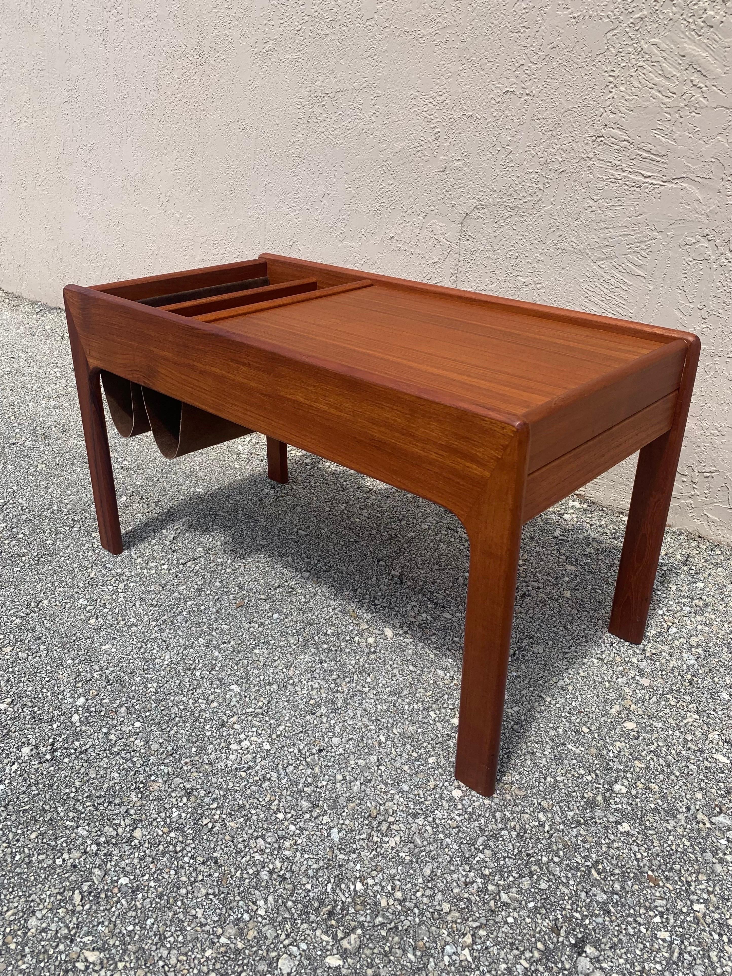 Mid Century Danish Teak Coffee Table with Suede Magazine Holder For Sale 4