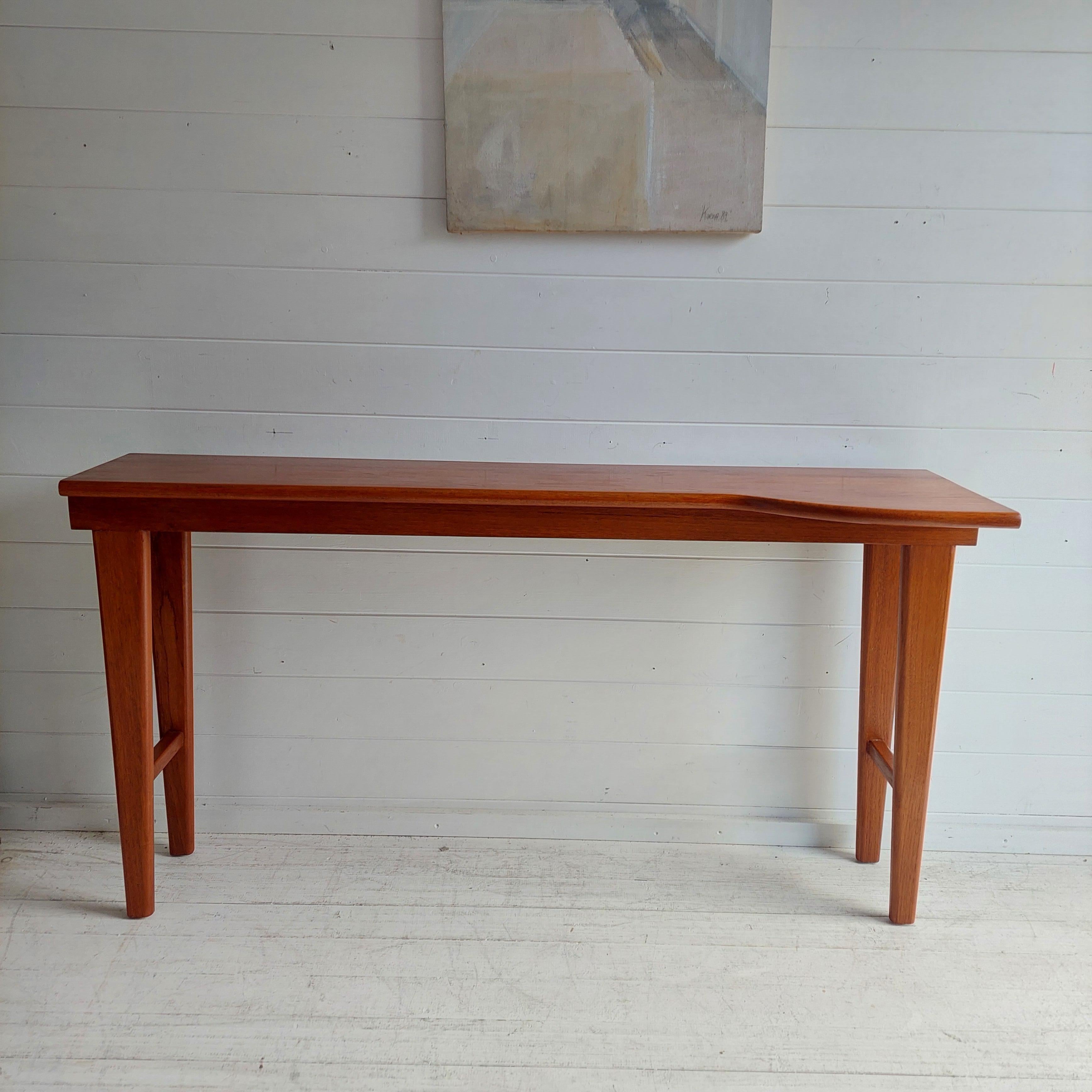 Table console danoise du milieu du siècle dernier, table d'appoint scandinave des années 1960 6