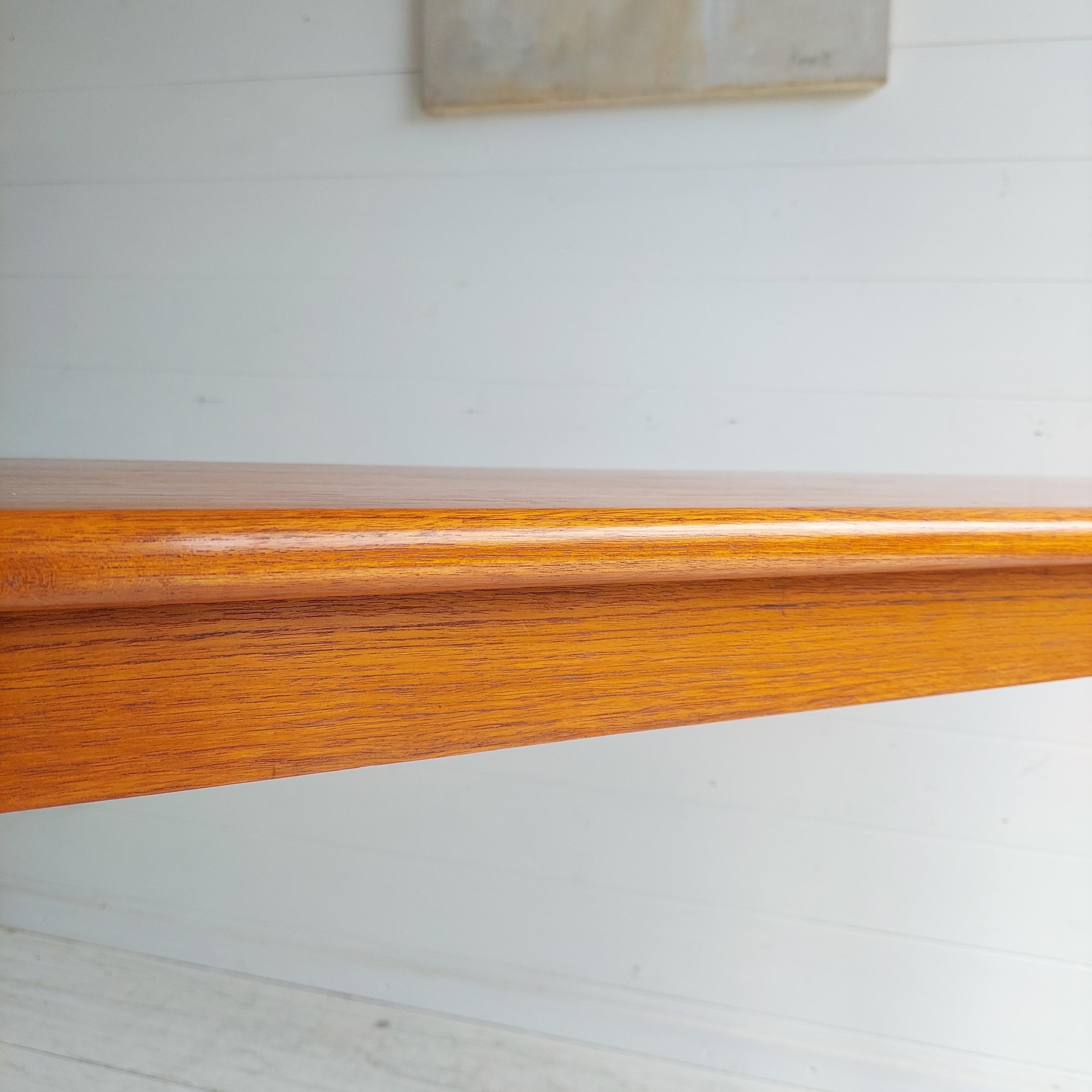 Table console danoise du milieu du siècle dernier, table d'appoint scandinave des années 1960 9