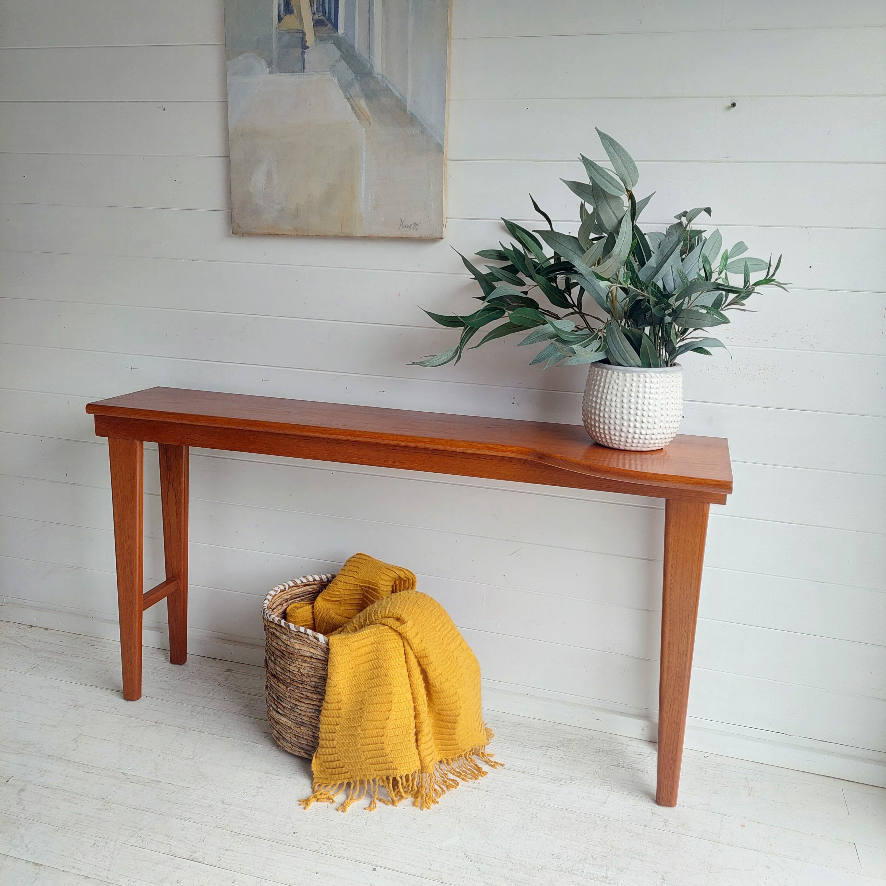 Table console danoise du milieu du siècle dernier, table d'appoint scandinave des années 1960 Bon état à Leamington Spa, GB
