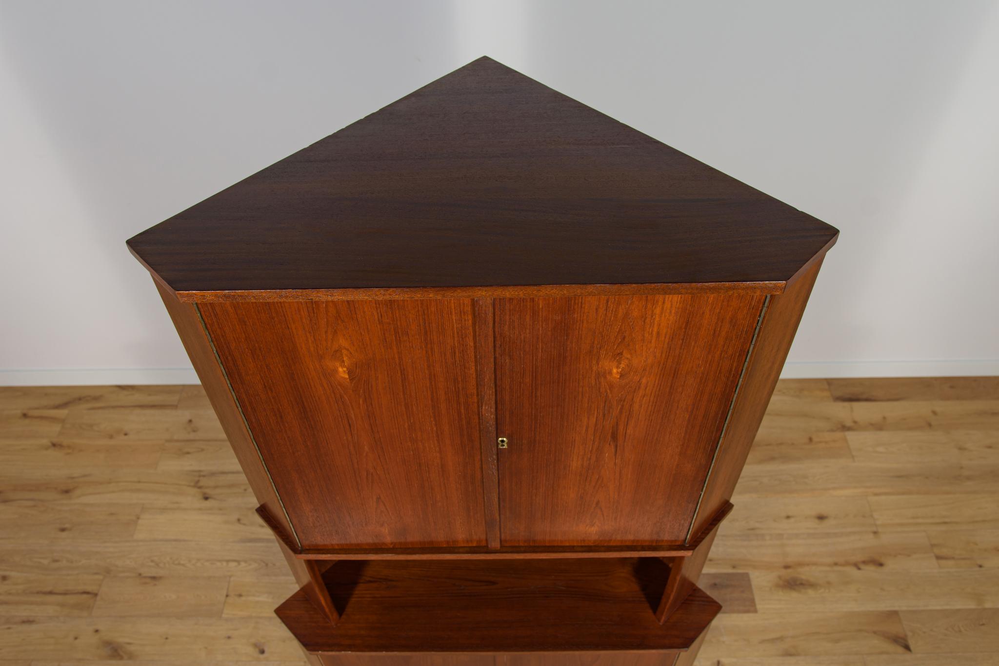 Danese Mobile angolare danese di metà secolo in teak, anni '60 in vendita