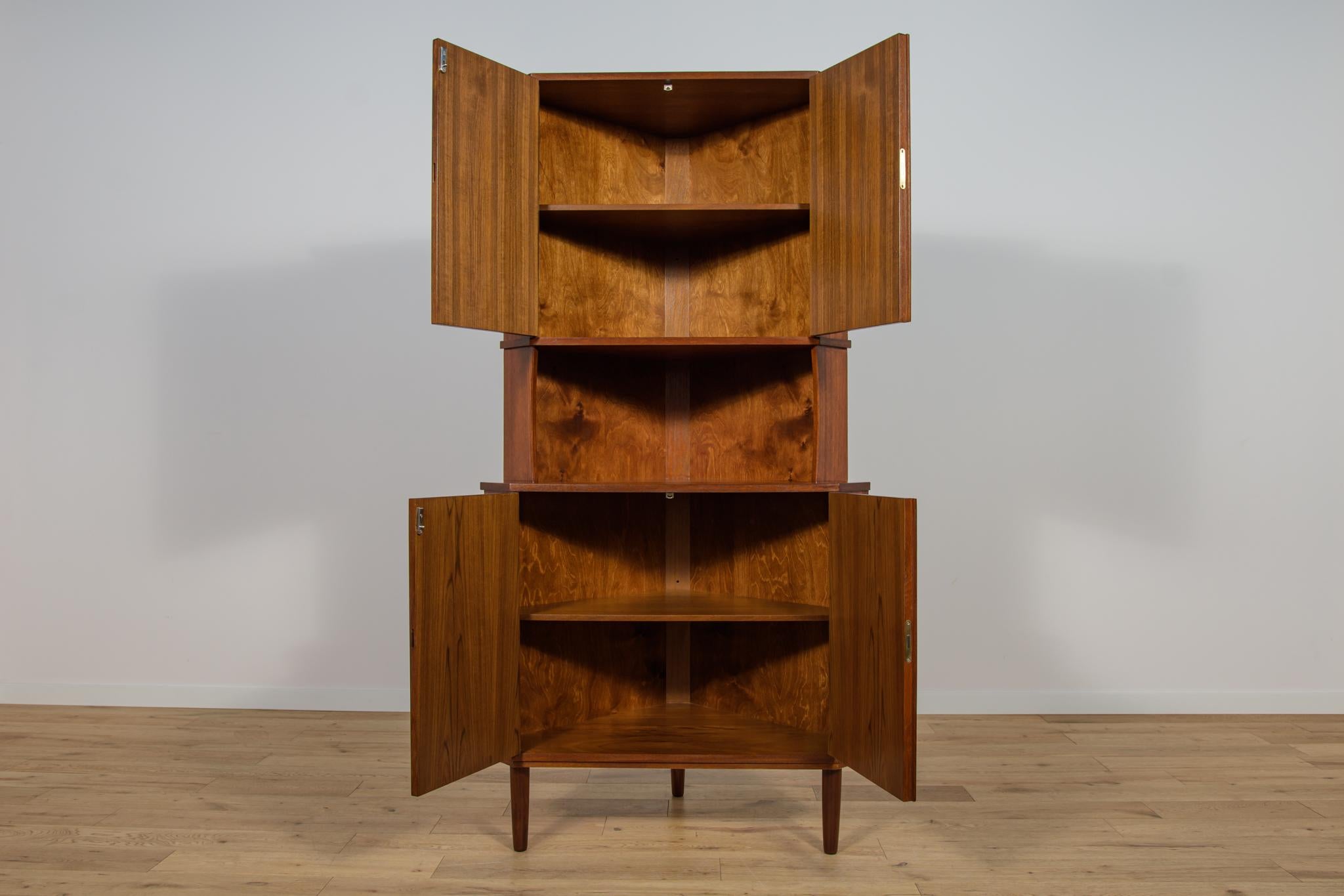 Metà XX secolo Mobile angolare danese di metà secolo in teak, anni '60 in vendita