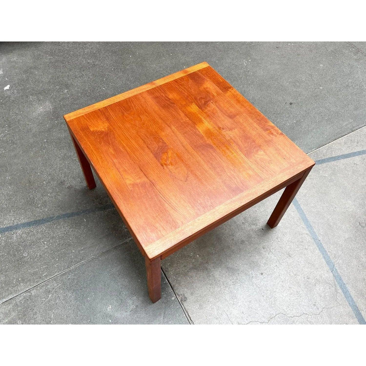Mid-Century Danish Teak Couch Coffee Table from Vejle Möbelfabrik, 1960s In Excellent Condition For Sale In Hamburg, DE