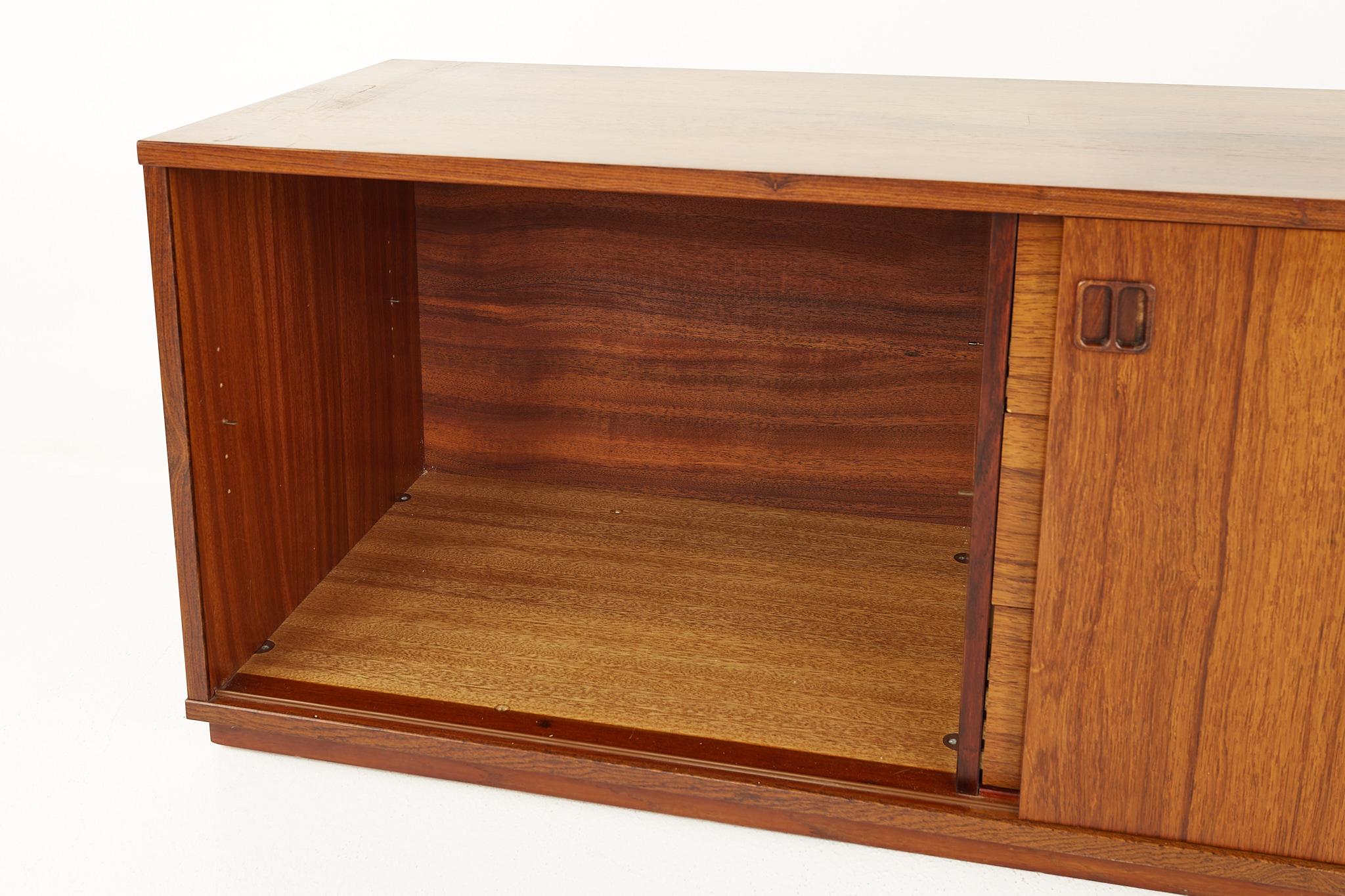 Mid Century Danish Teak Credenza and Hutch 7