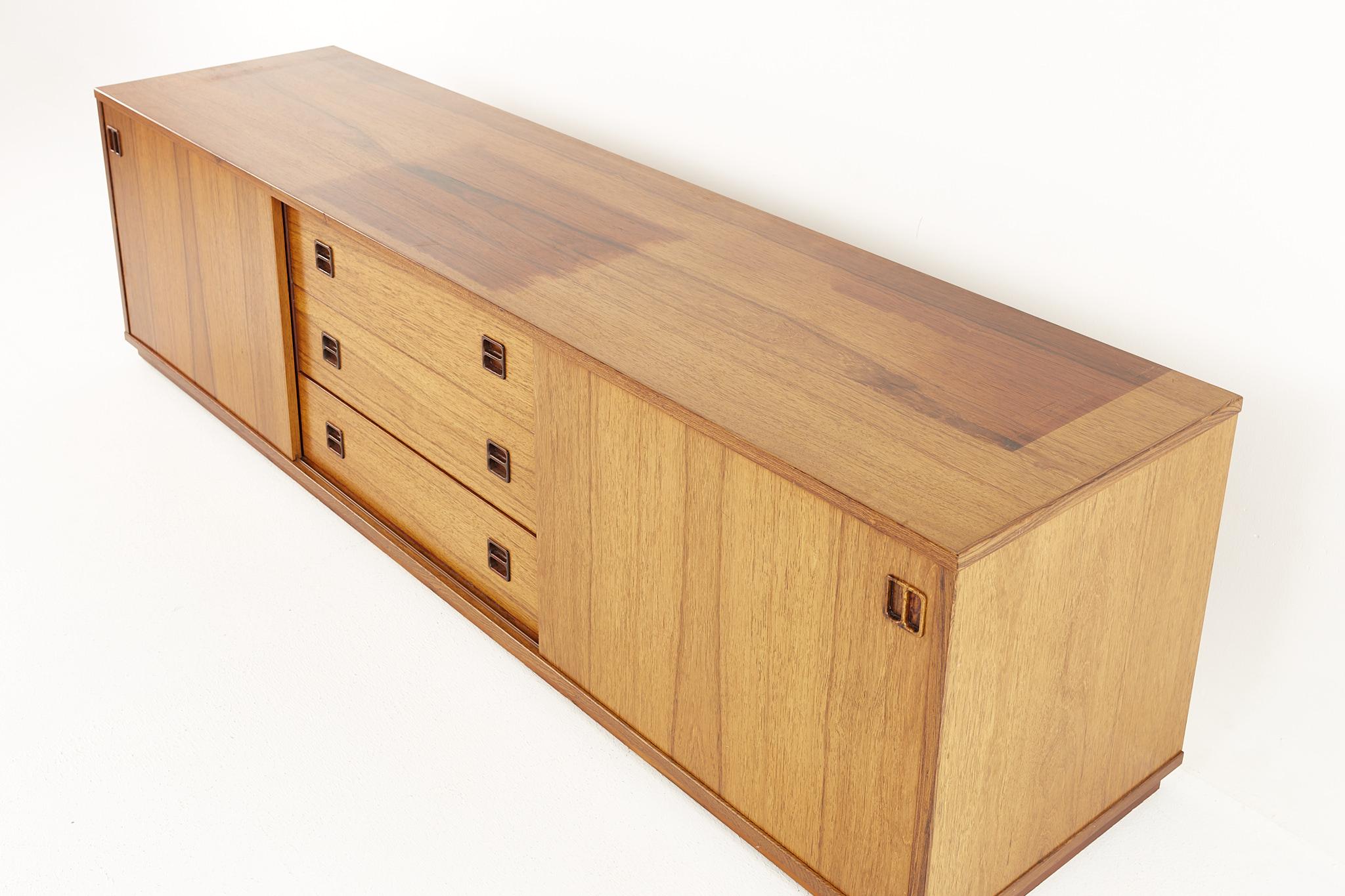 Mid Century Danish Teak Credenza and Hutch 9