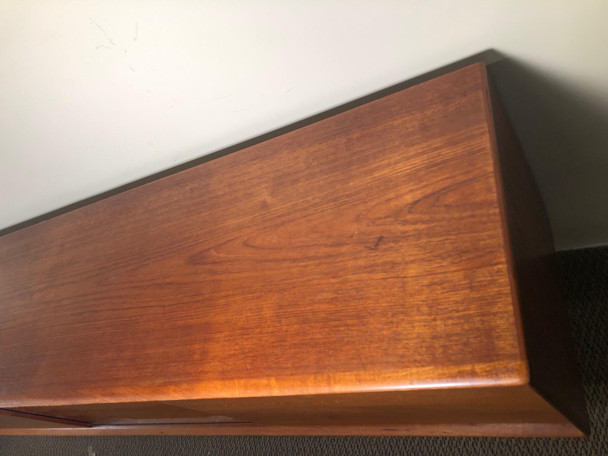 Midcentury Danish Teak Credenza by Rosengren Hansen for Dyrlund For Sale 8