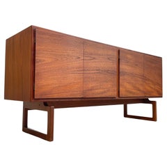 CREDENZA / buffet danois en teck du milieu du siècle dernier d'Arne Hovmand Olsen Mogens Kold