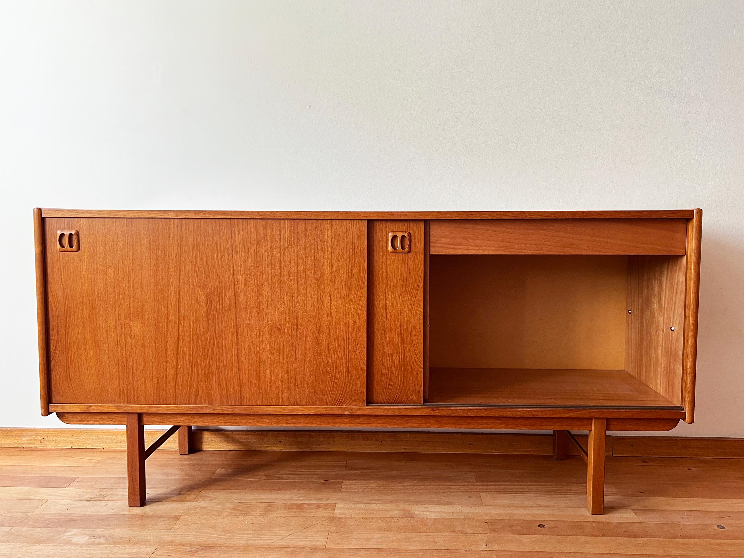 Mid Century Danish Teak Credenza with Shelving and Storage Drawer Denmark Design In Good Condition For Sale In Basel, BS