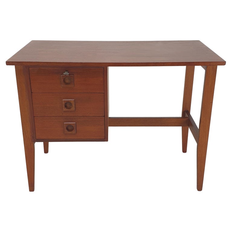 Mid-Century Danish Teak Desk, 1970s For Sale at 1stDibs