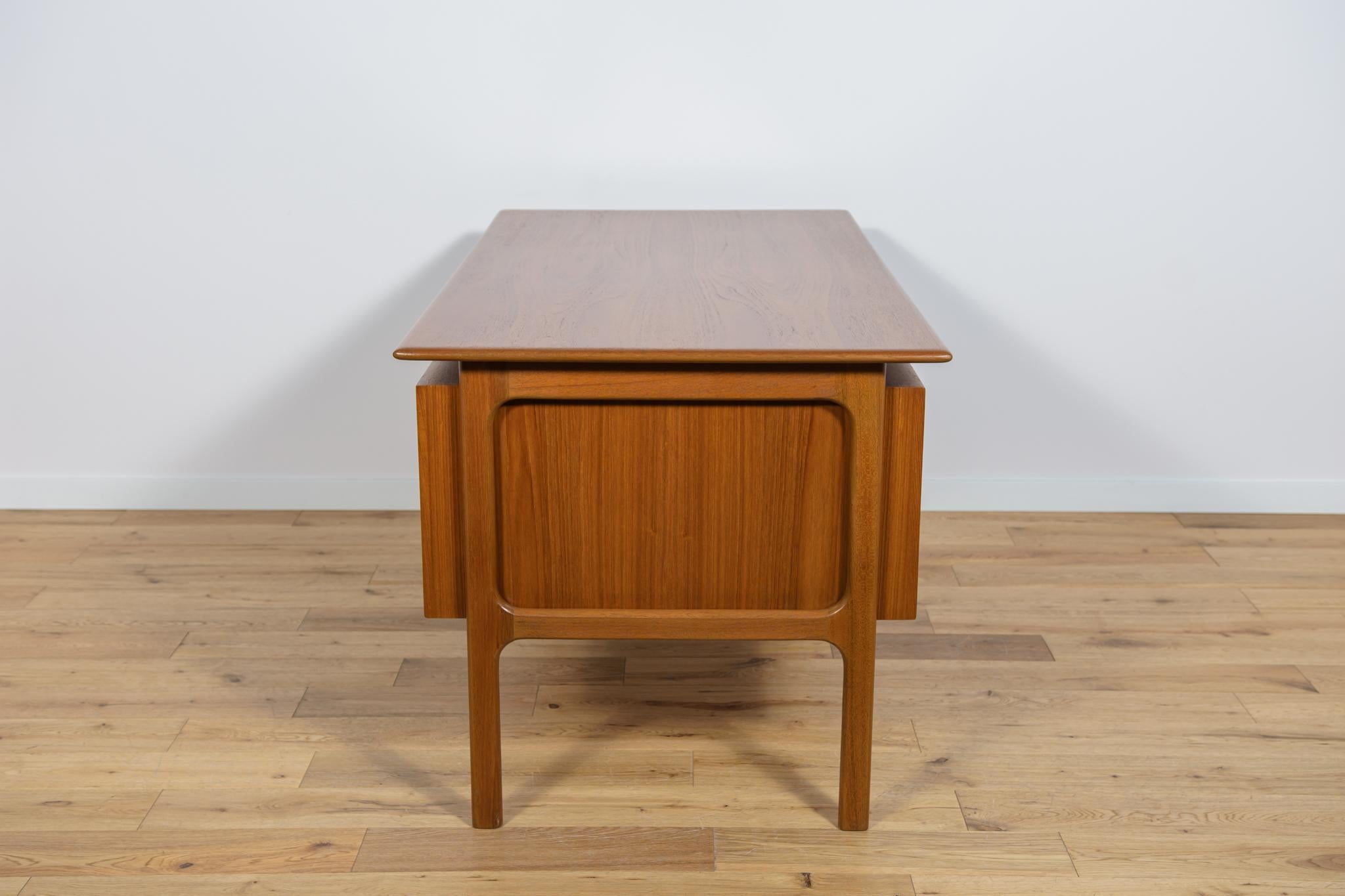 Dänischer Teakholz-Schreibtisch aus der Jahrhundertmitte von Arne Vodder für Sibast, 1960er Jahre (Mitte des 20. Jahrhunderts) im Angebot
