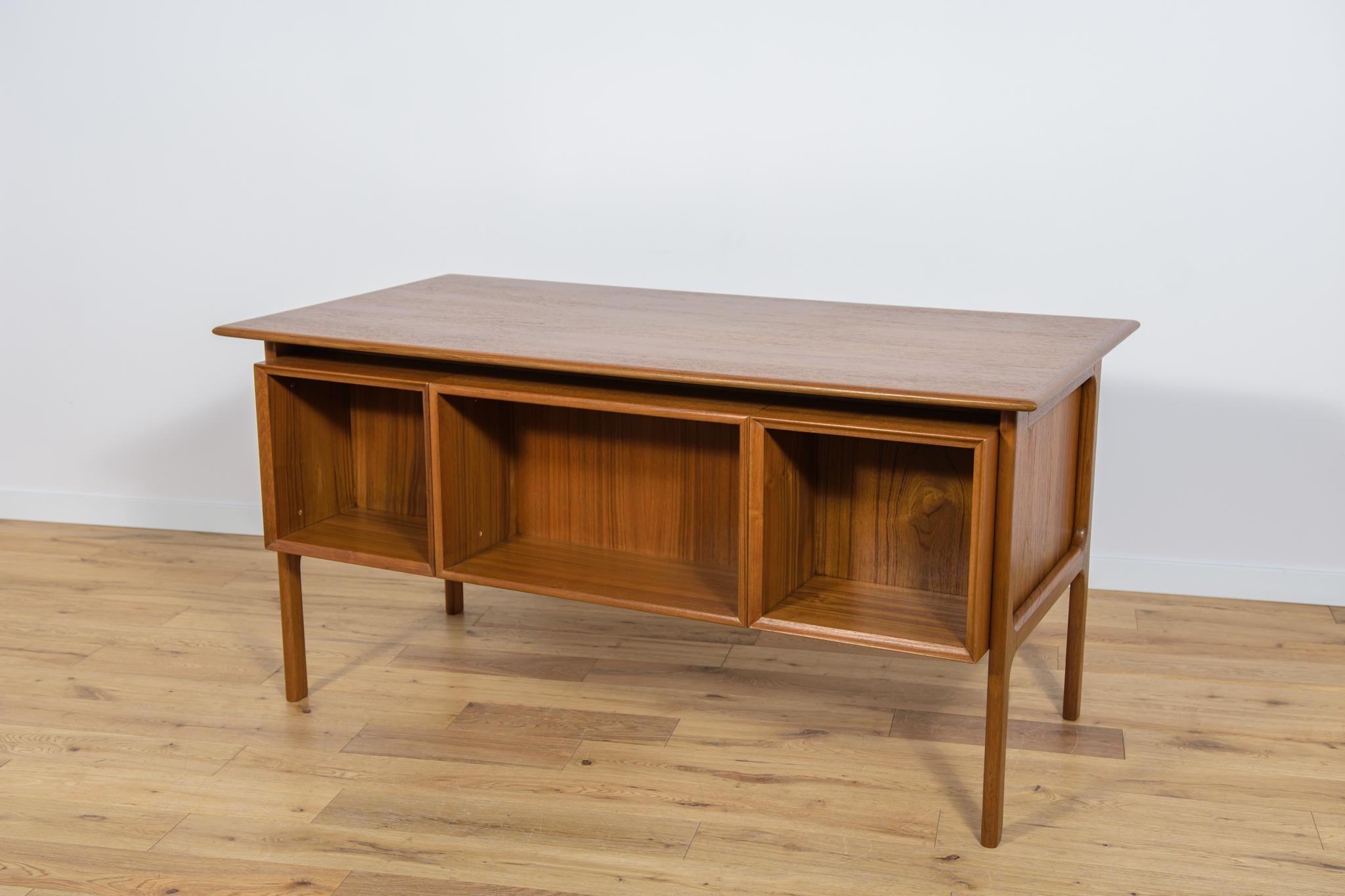 Dänischer Teakholz-Schreibtisch aus der Jahrhundertmitte von Arne Vodder für Sibast, 1960er Jahre im Angebot 3