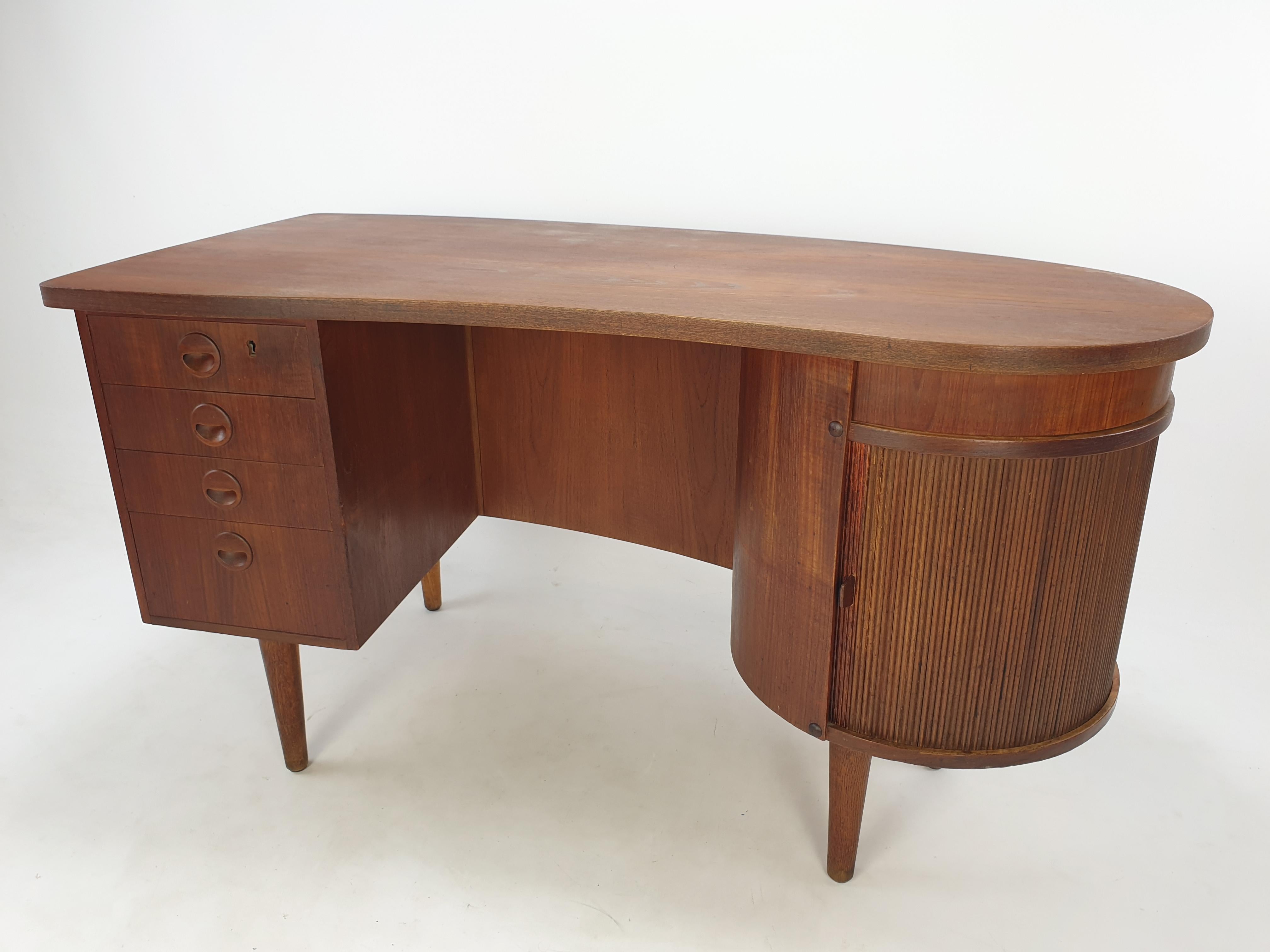 Mid-Century Danish Teak Desk by Kai Kristiansen, 1950s For Sale 14