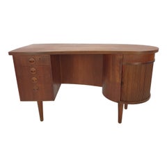 Dänischer Teakholz-Schreibtisch aus der Jahrhundertmitte von Kai Kristiansen, 1950er Jahre