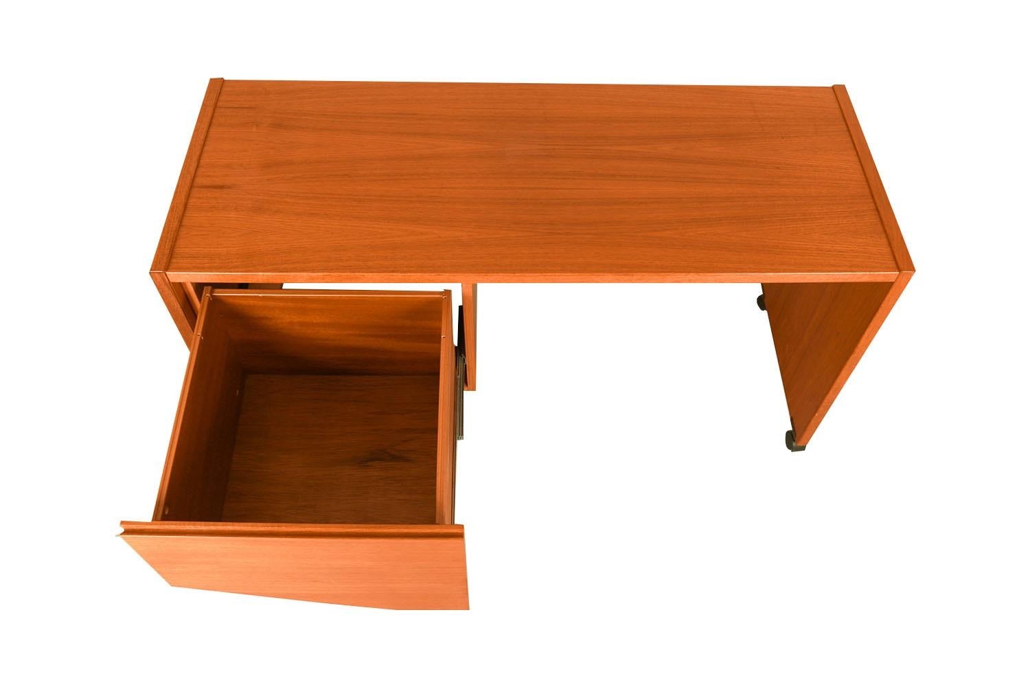 Mid-Century Danish Teak Desk  In Good Condition For Sale In Baltimore, MD