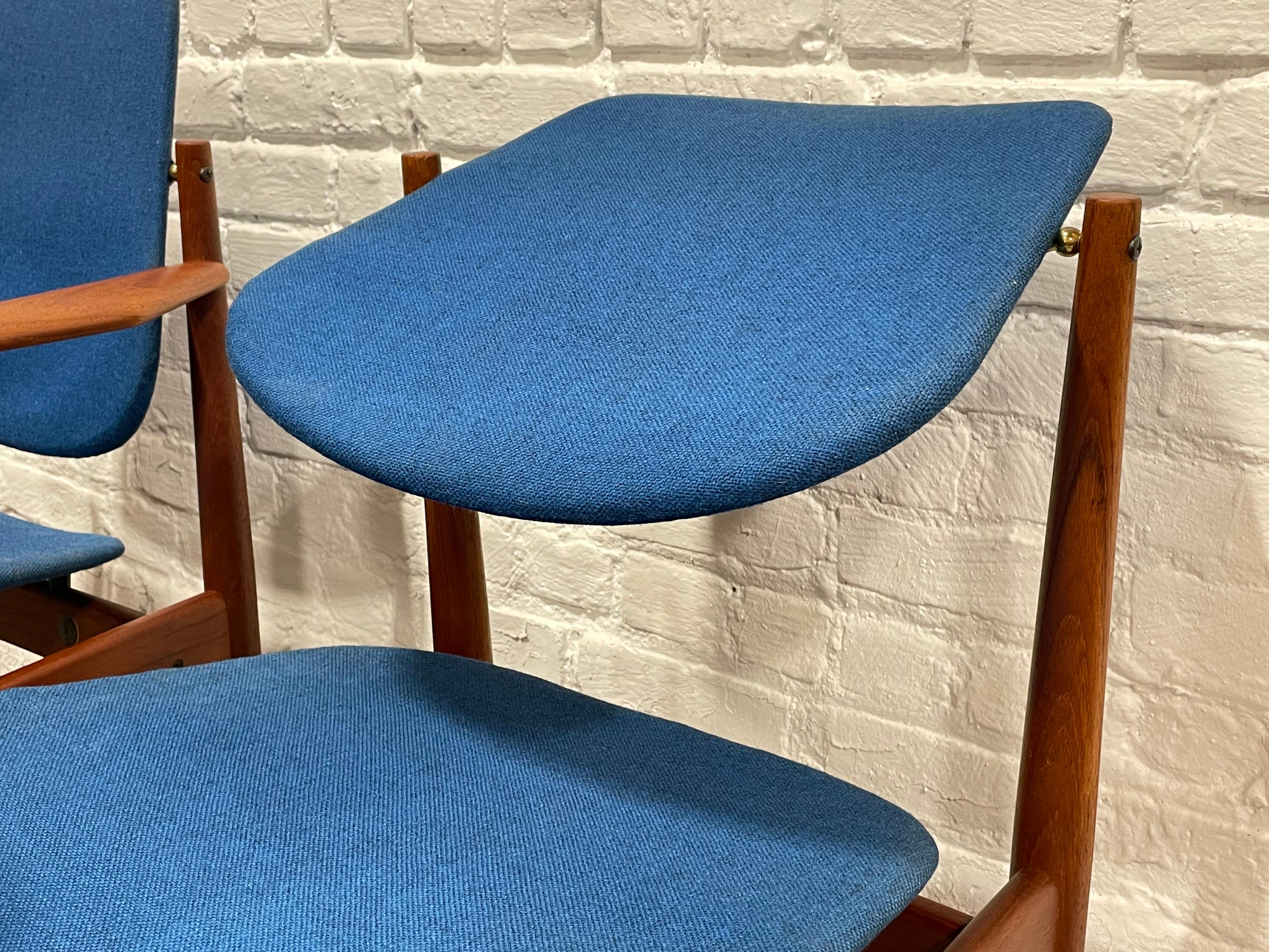 Midcentury Danish Teak Dining Chairs by Arne Vodder for France & Daverkosen For Sale 1