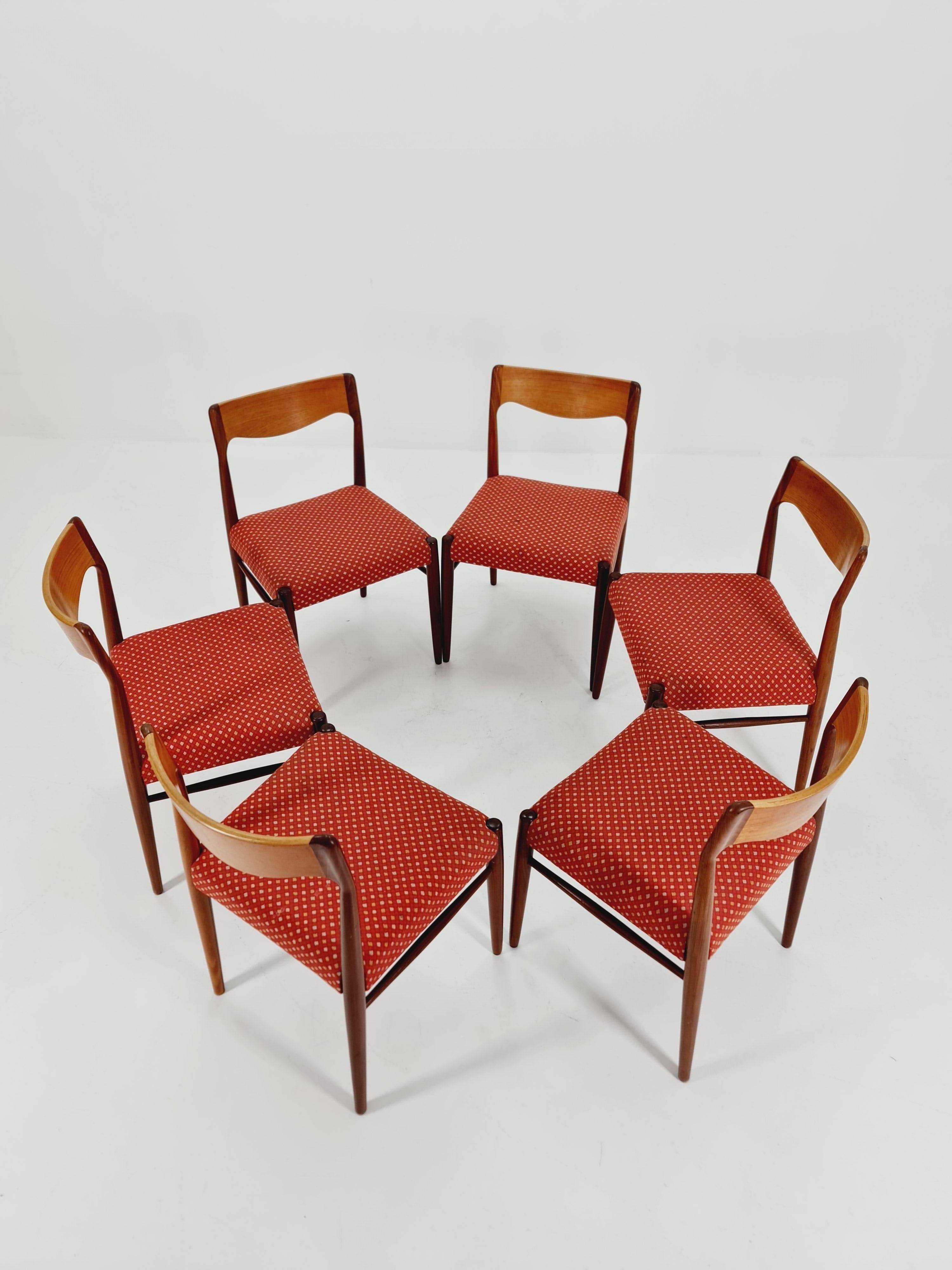 Danese Sedie da pranzo danesi in teak del Mid Century di Niels O.Moller, anni '60, set di 6 pezzi in vendita