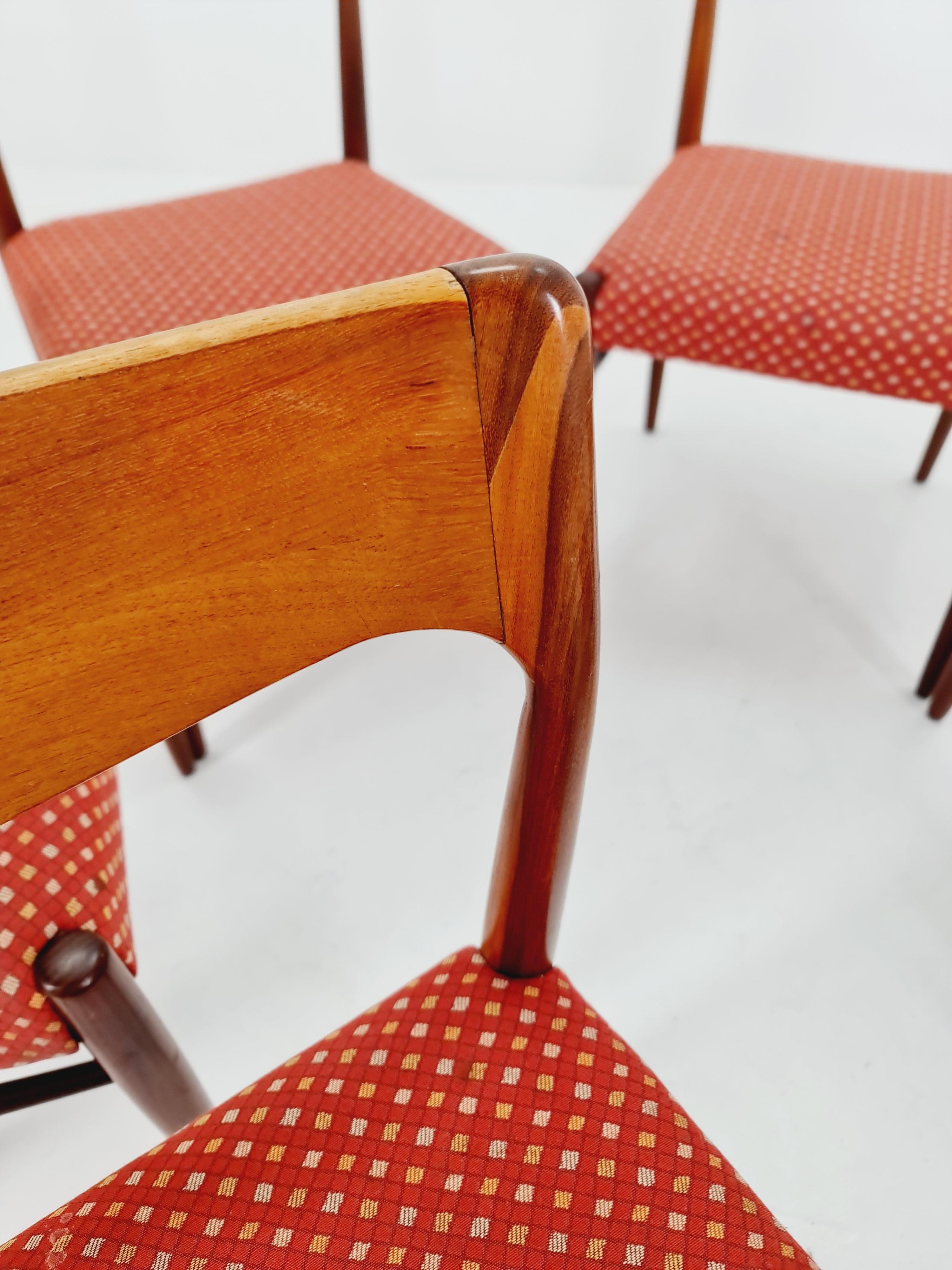 Sedie da pranzo danesi in teak del Mid Century di Niels O.Moller, anni '60, set di 6 pezzi In condizioni buone in vendita a Gaggenau, DE