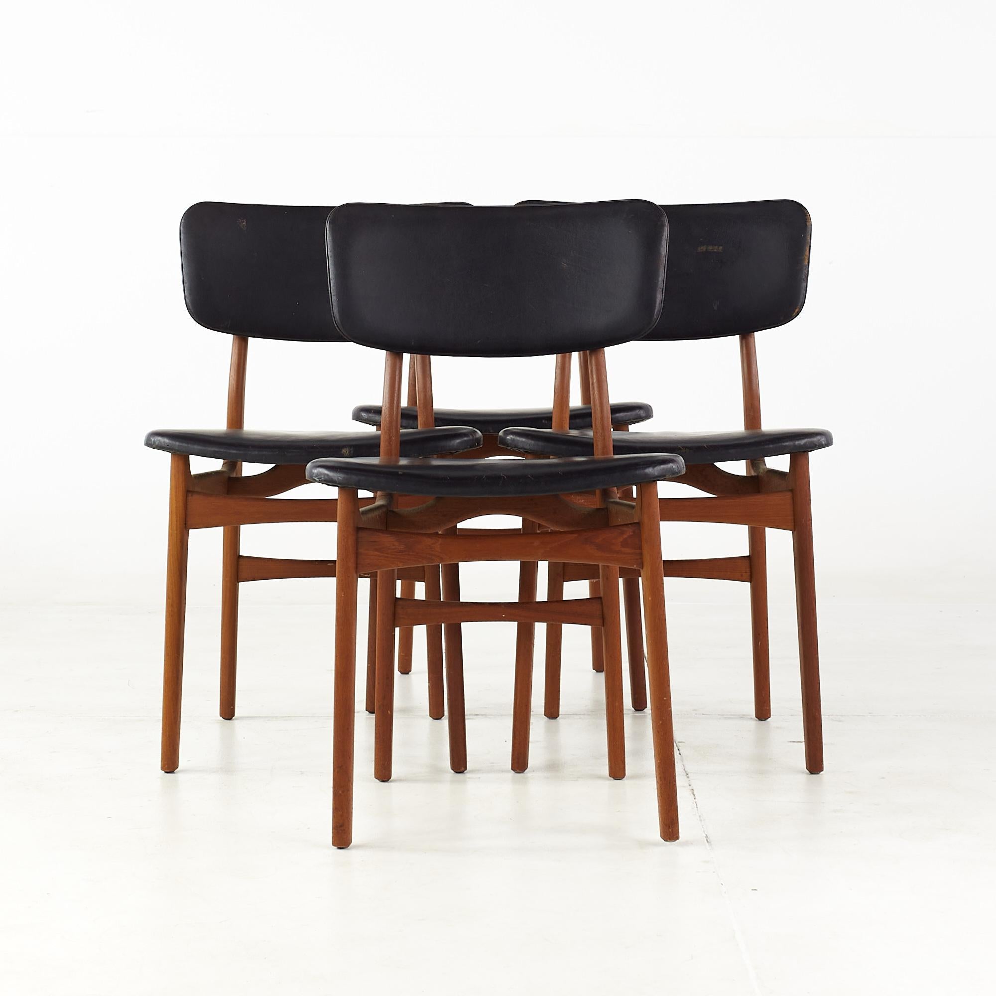 Mid century danish teak dining chairs - set of 4

These chairs measure: 18.25 wide x 19 deep x 31 inches high, with a seat height/chair clearance of 18 inches

All pieces of furniture can be had in what we call restored vintage condition. That