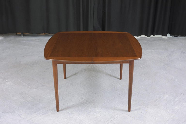 Vintage Mid-Century Modern Danish Teak Dining Room Table In Good Condition For Sale In Los Angeles, CA