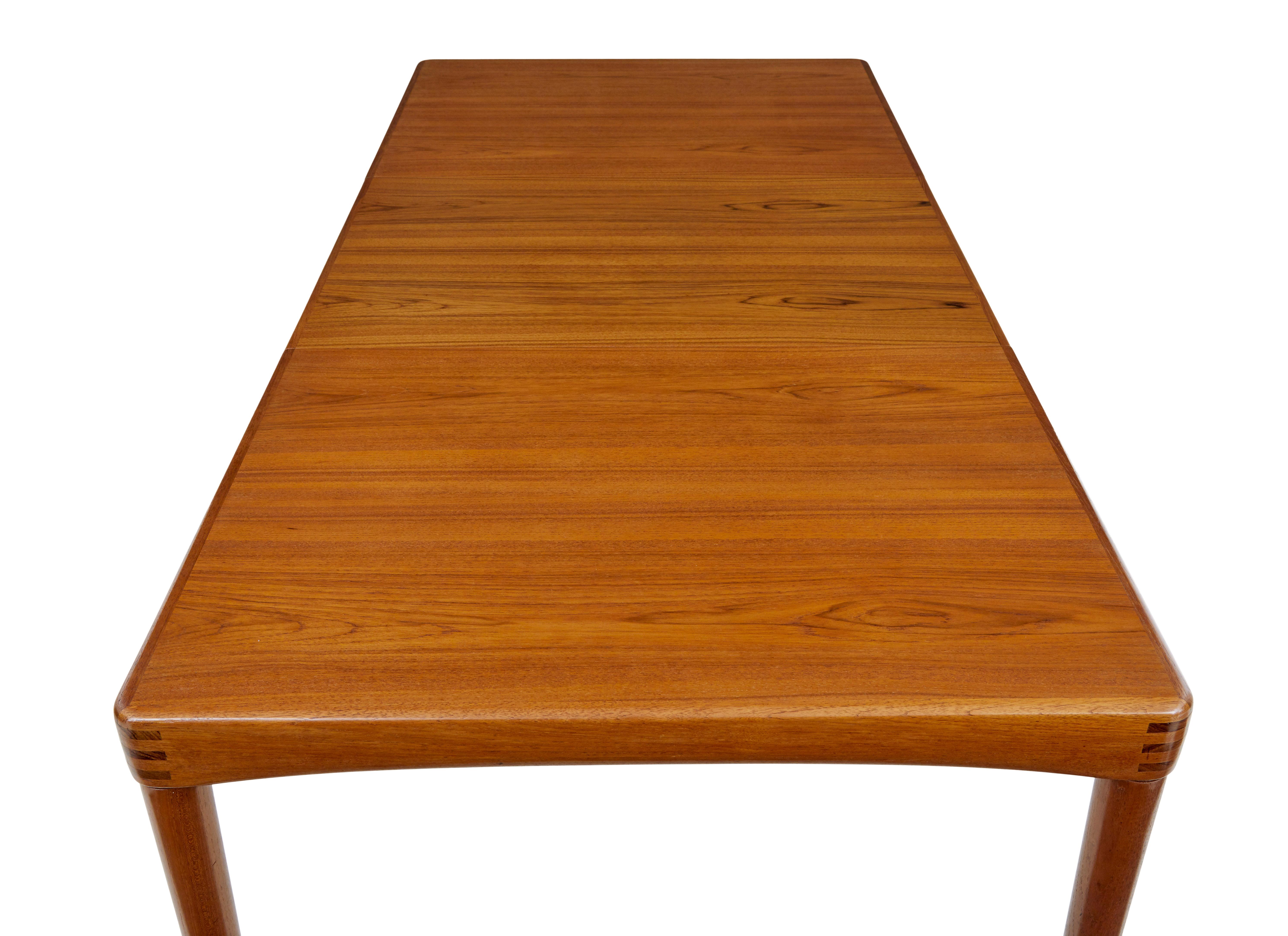 Mesa de comedor danesa de teca de mediados de siglo de H.W. Klein para Bramin Danés