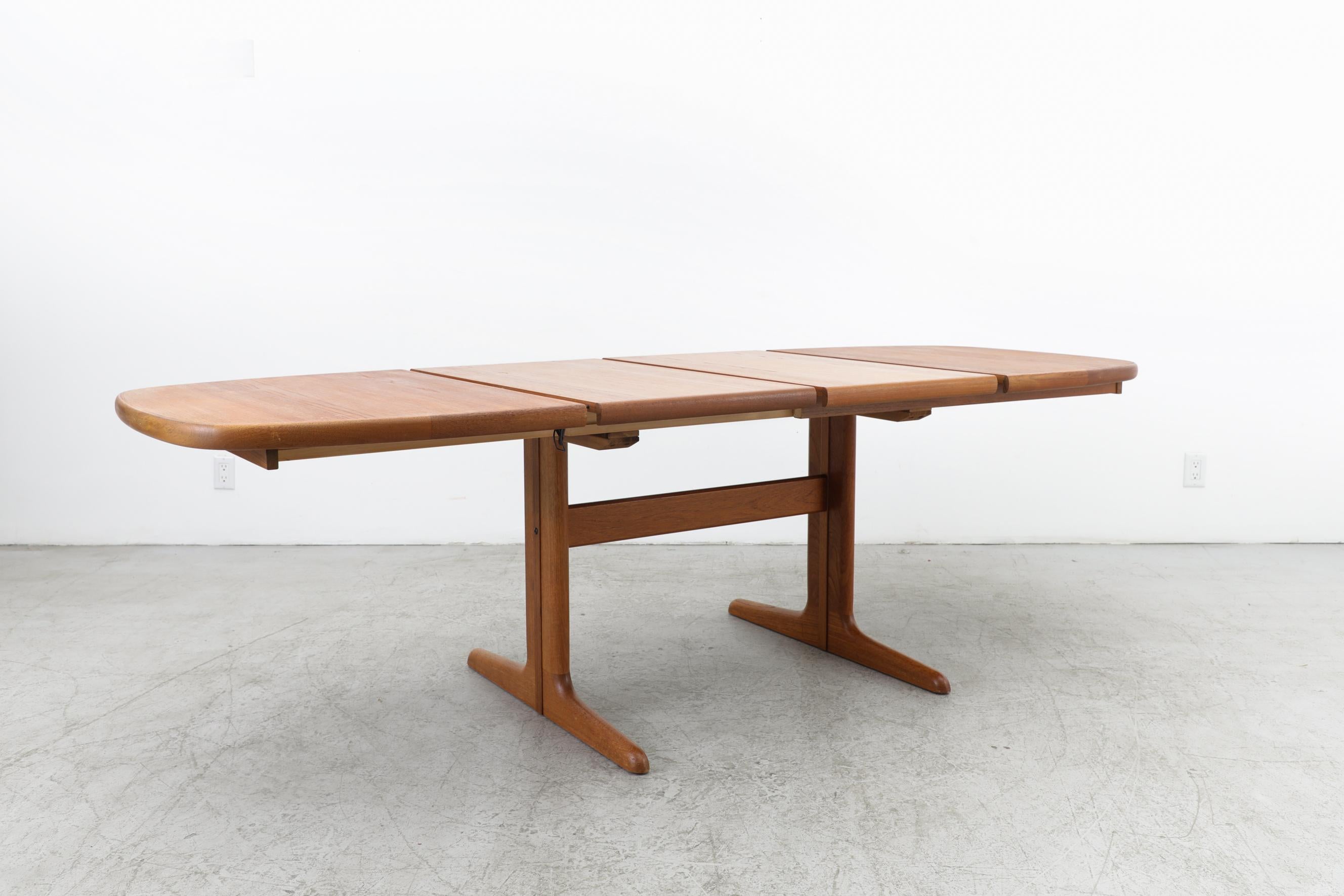 Mid-Century Danish Teak Dining Table by Skovby Møbelfabrik, 1970's 3