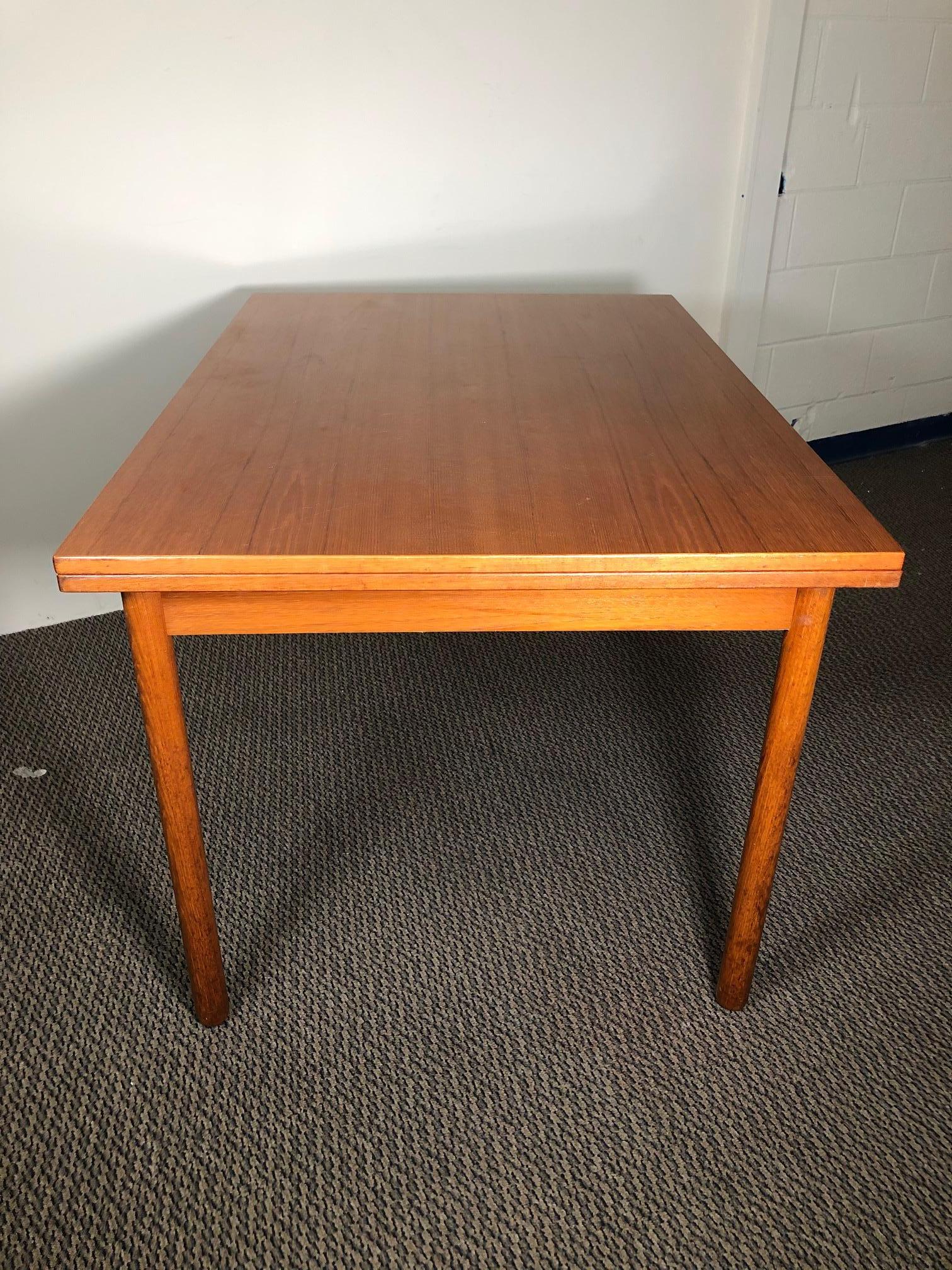 Mid-Century Modern Midcentury Danish Teak Draw Leaf Dining Table Seats 8 For Sale