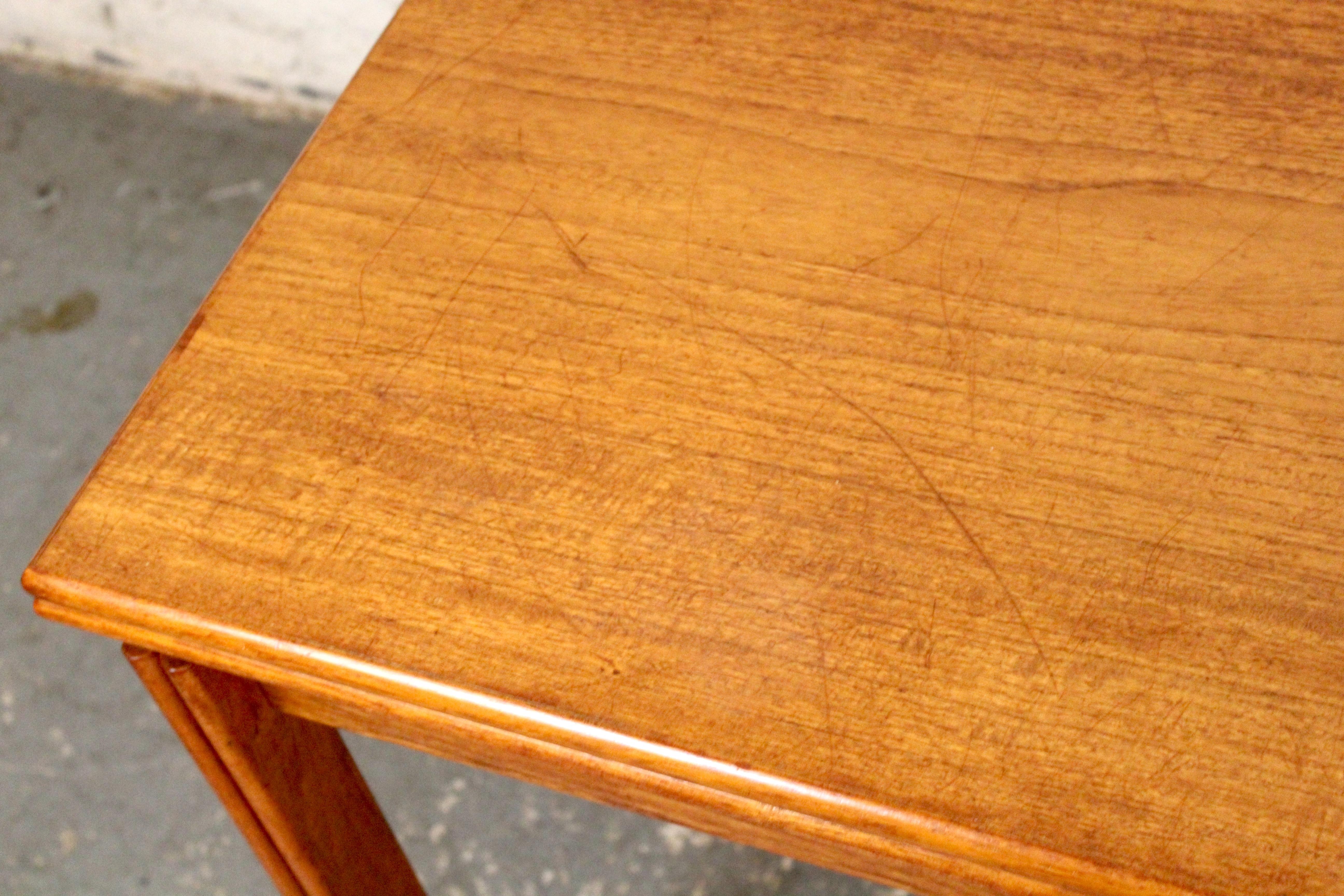 Mesa danesa de madera de teca de mediados de siglo con hoja extensible en venta 6