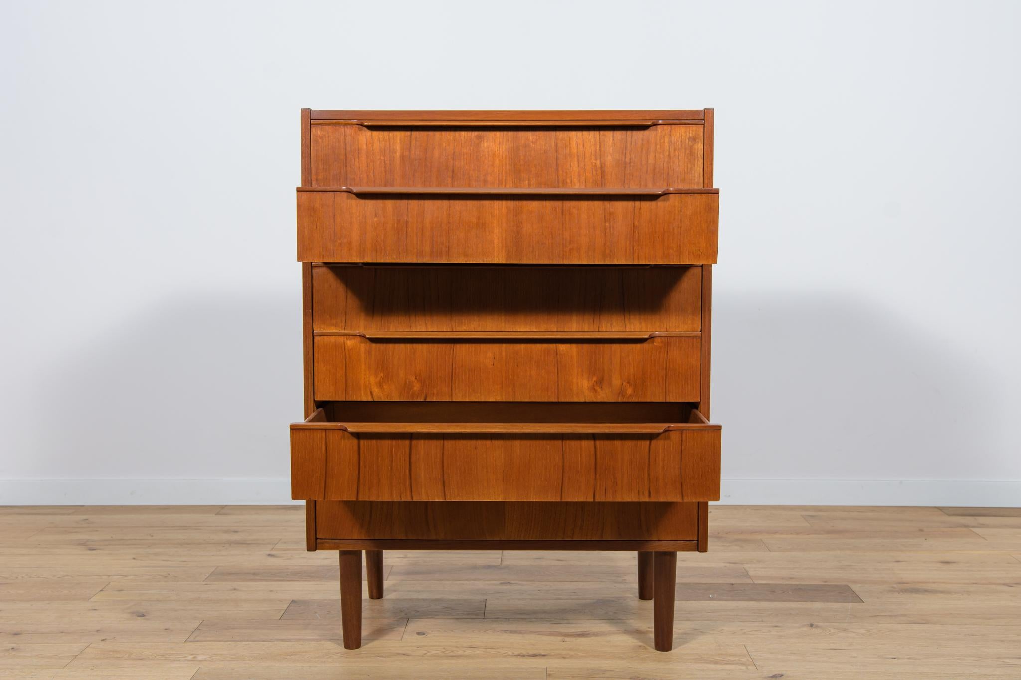 Mid-Century Danish Teak Dresser, 1960s For Sale 5