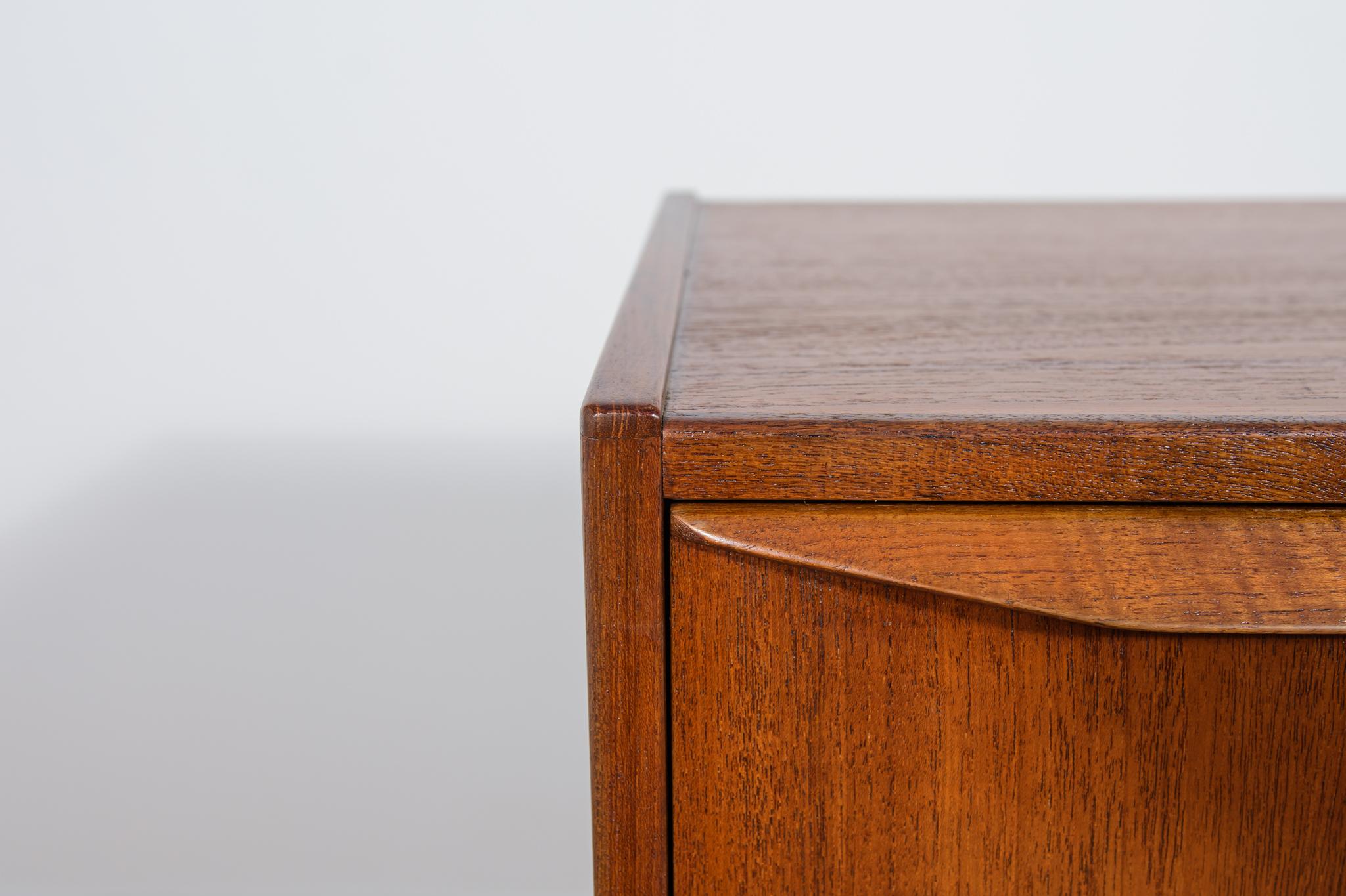 Mid-Century Danish Teak Dresser, 1960s For Sale 6
