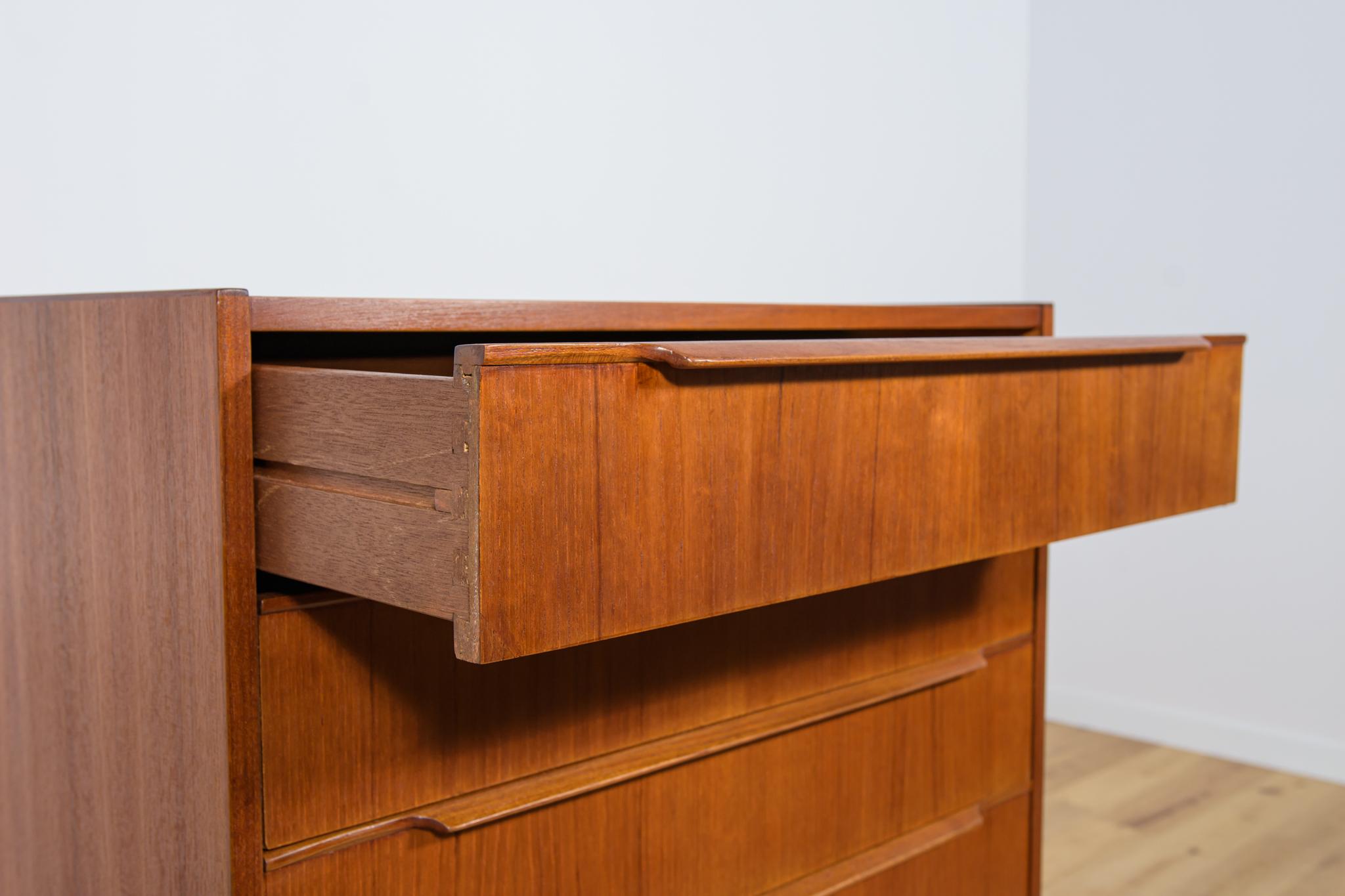 Mid-Century Danish Teak Dresser, 1960s For Sale 7