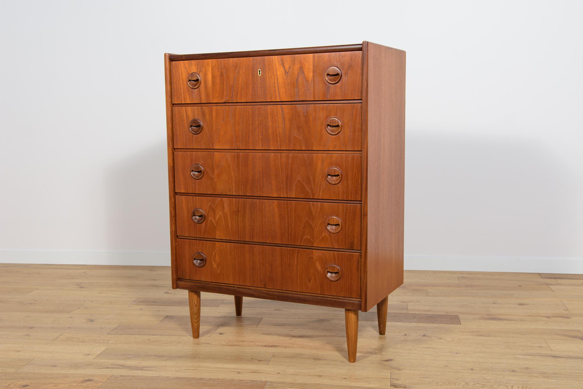 Mid-Century Danish Teak Dresser, 1960s. In Excellent Condition For Sale In GNIEZNO, 30